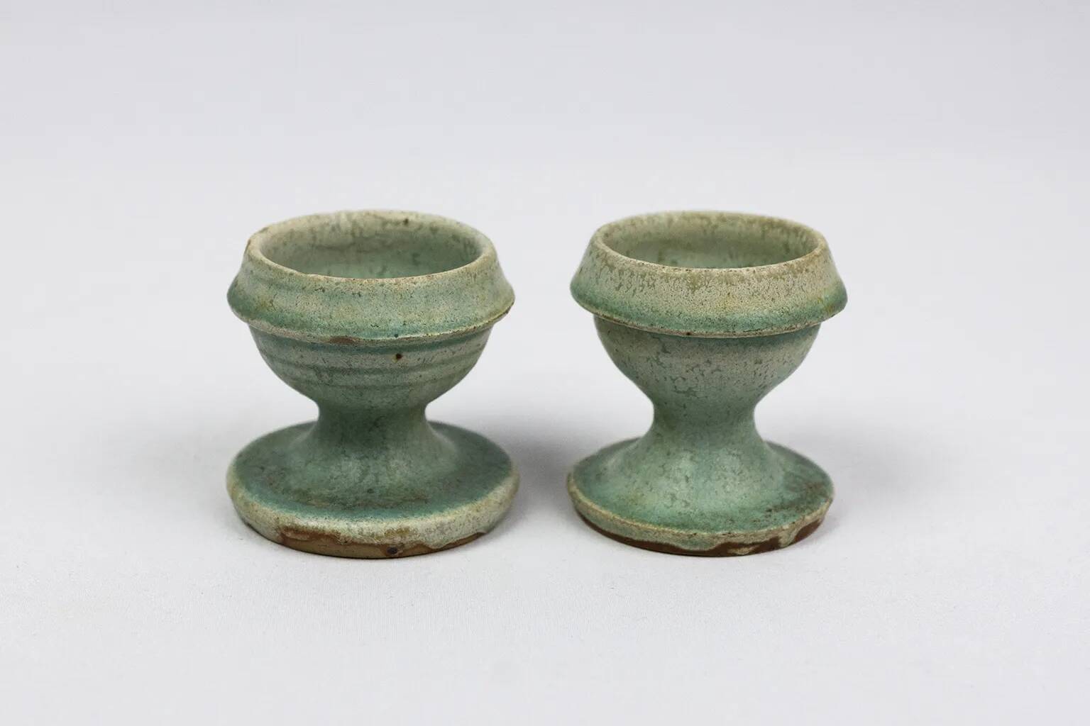 Pair of egg cups/candle holders by Alexandre Bigot – Art Nouveau stoneware