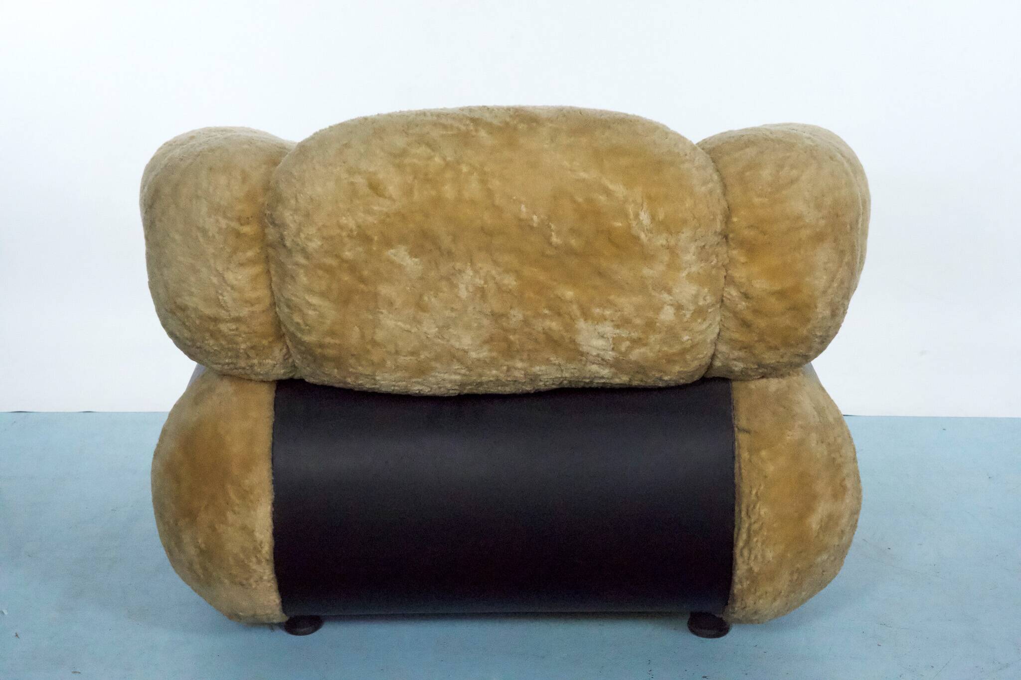 Space Age Single Armchair by Adriano Piazzesi, Cream Teddy Bear & Leather
