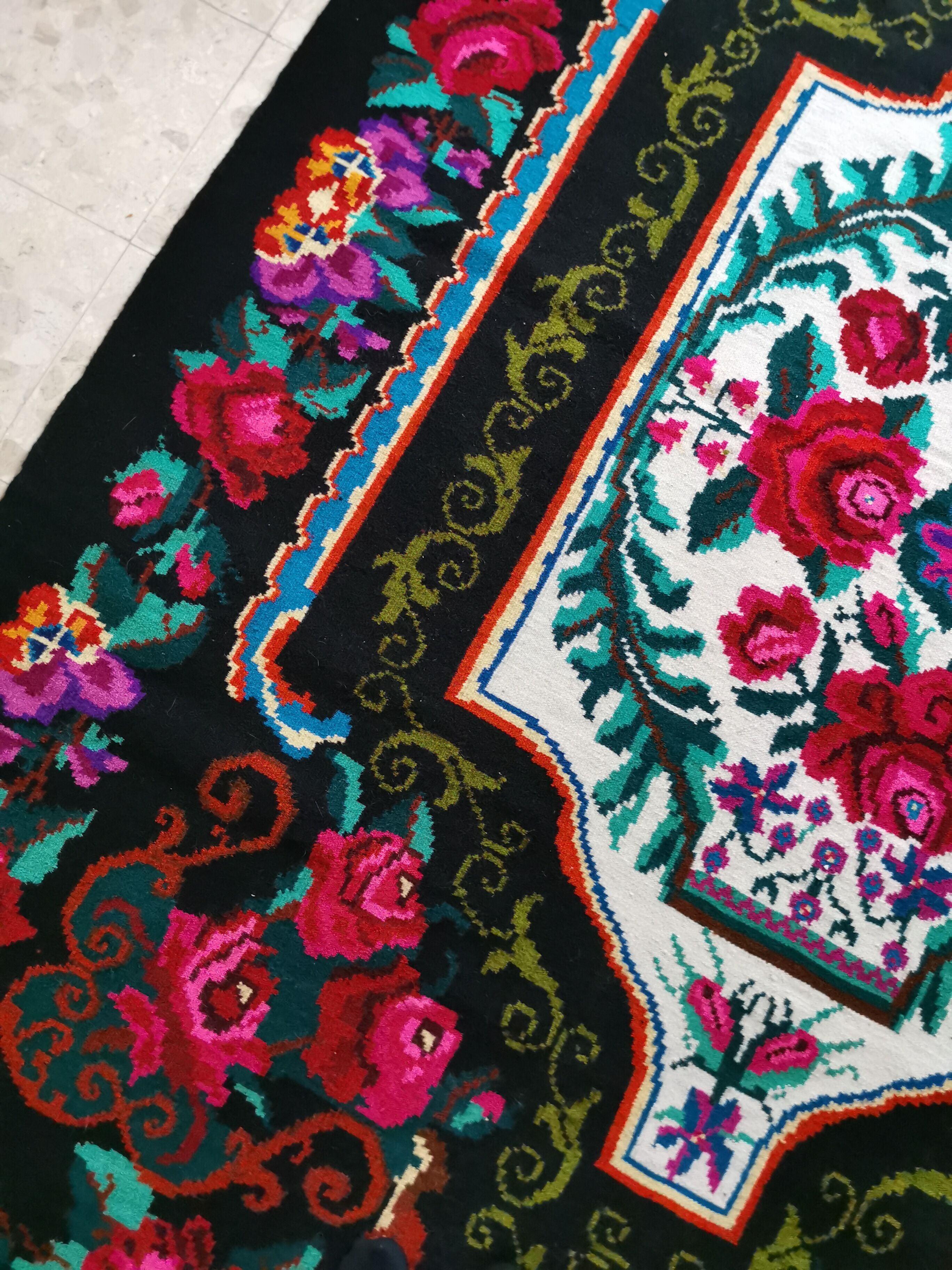 Moldovan kilim carpet