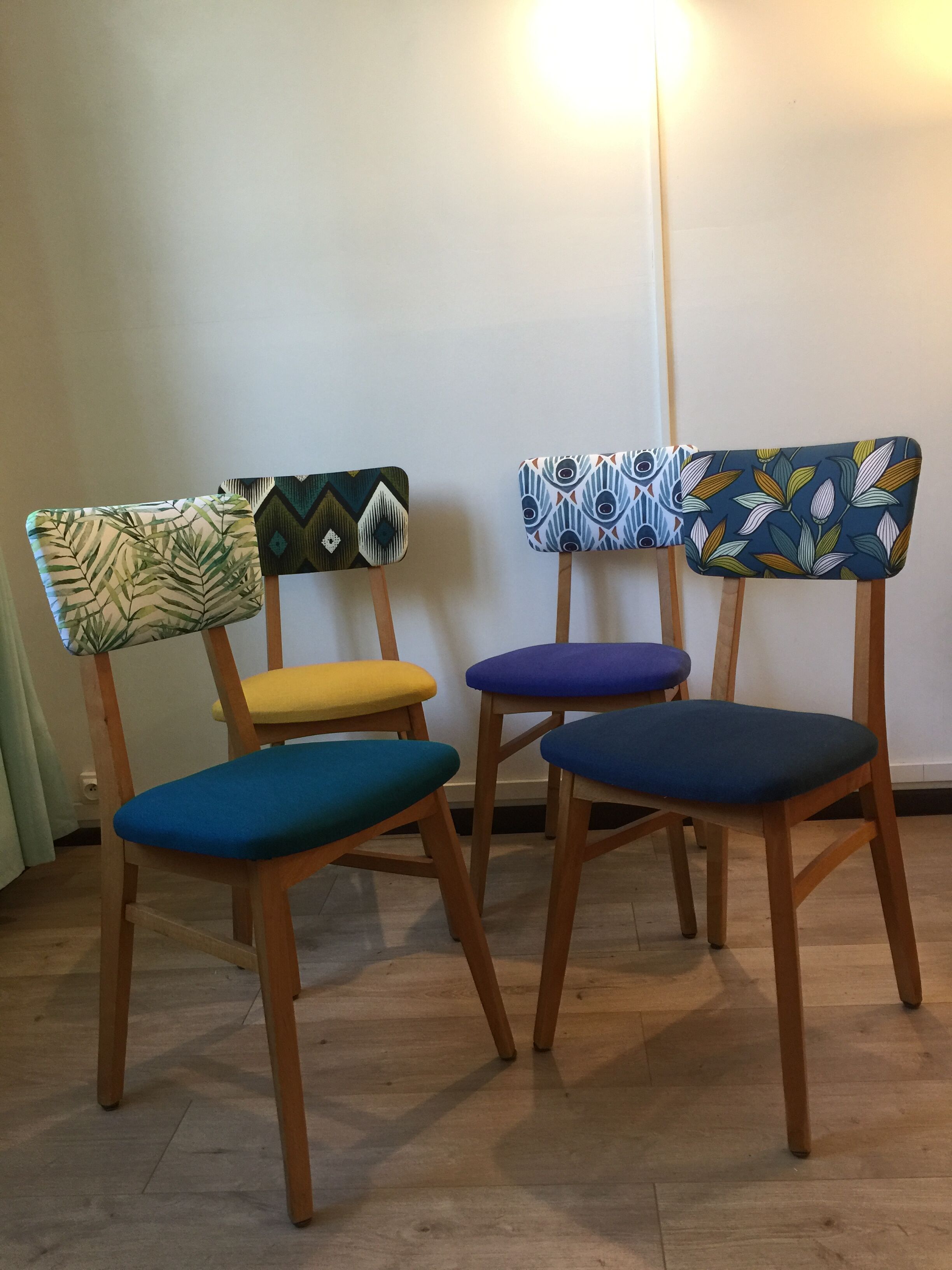 Suite of 4 refurbished Bauman chairs
