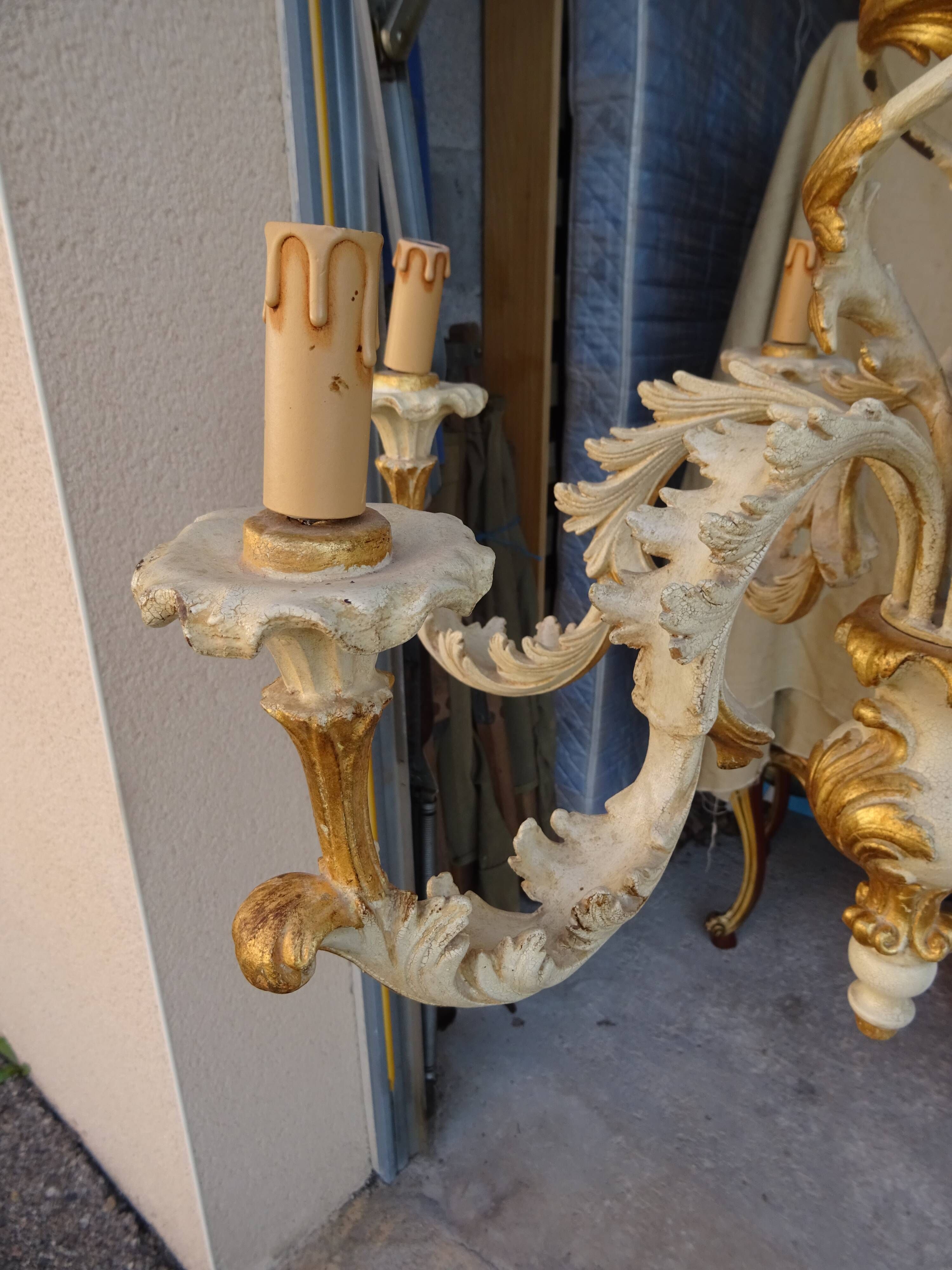 Lustre baroque Italien en bois et stuc doré 109 cm