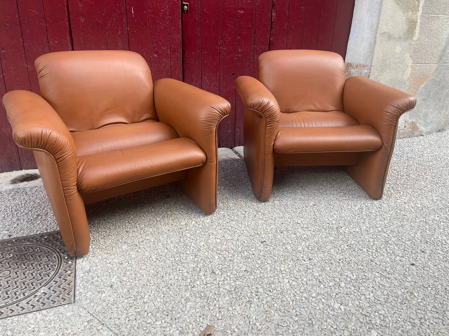 Paire fauteuils cuir design italien
