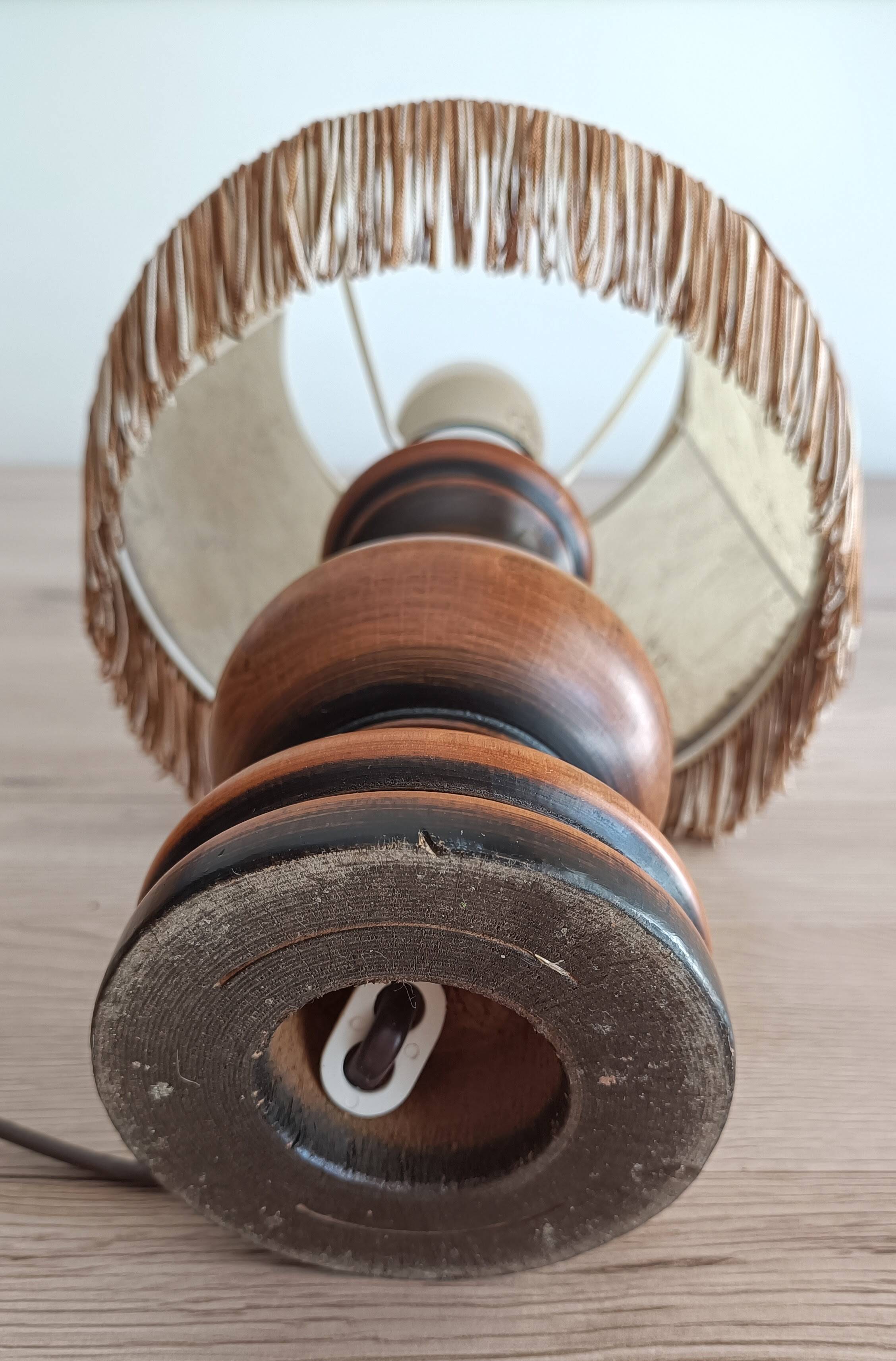 Vintage Italian table lamp in turned wood and leather lampshade