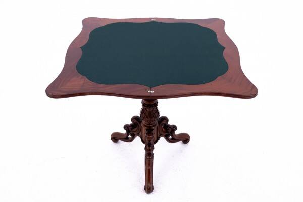 Antique card table from around 1870. After renovation.