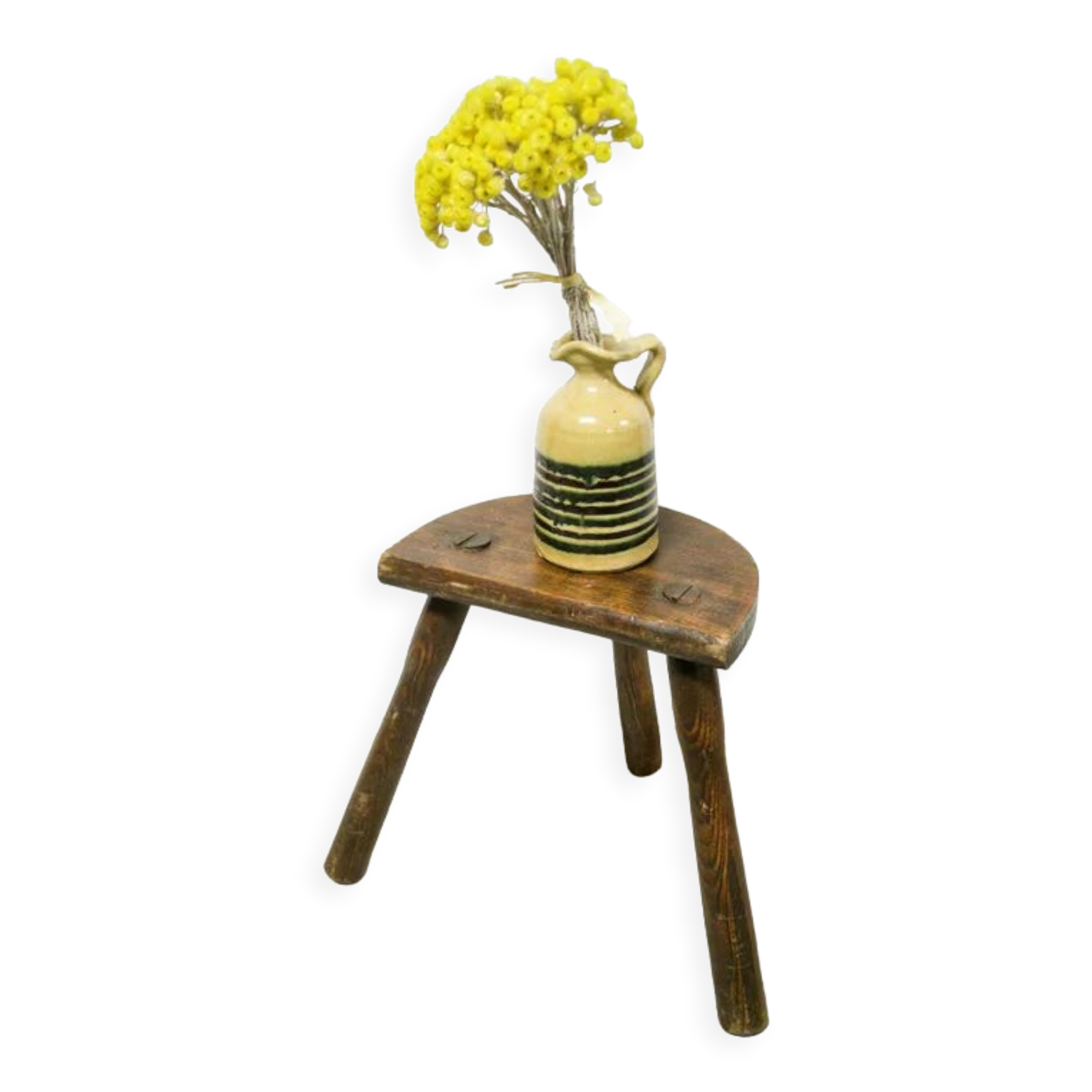 Tripod cowherd stool