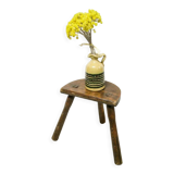 Tripod cowherd stool