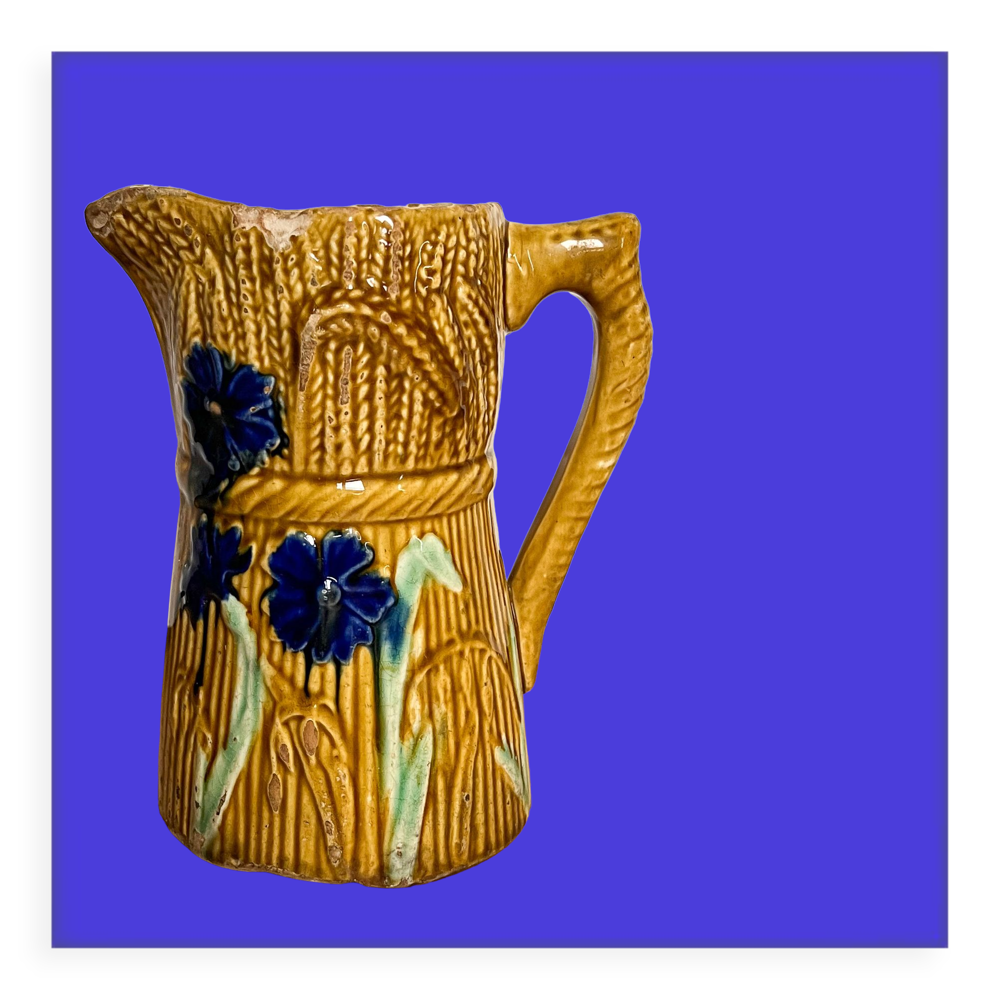 Decorative water decanter in painted ceramic