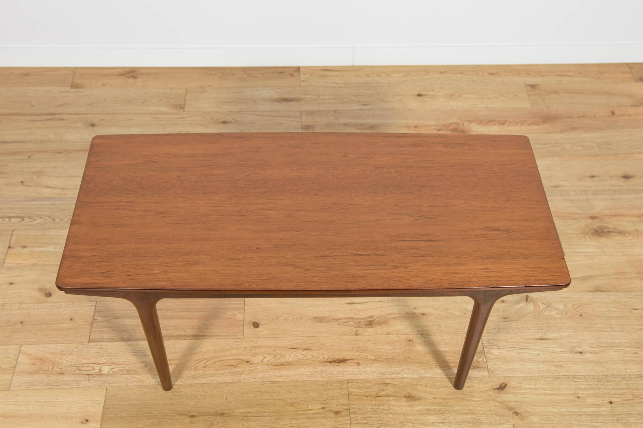 Table basse en teck de style mid-century de McIntosh, Royaume-Uni, années 1960.