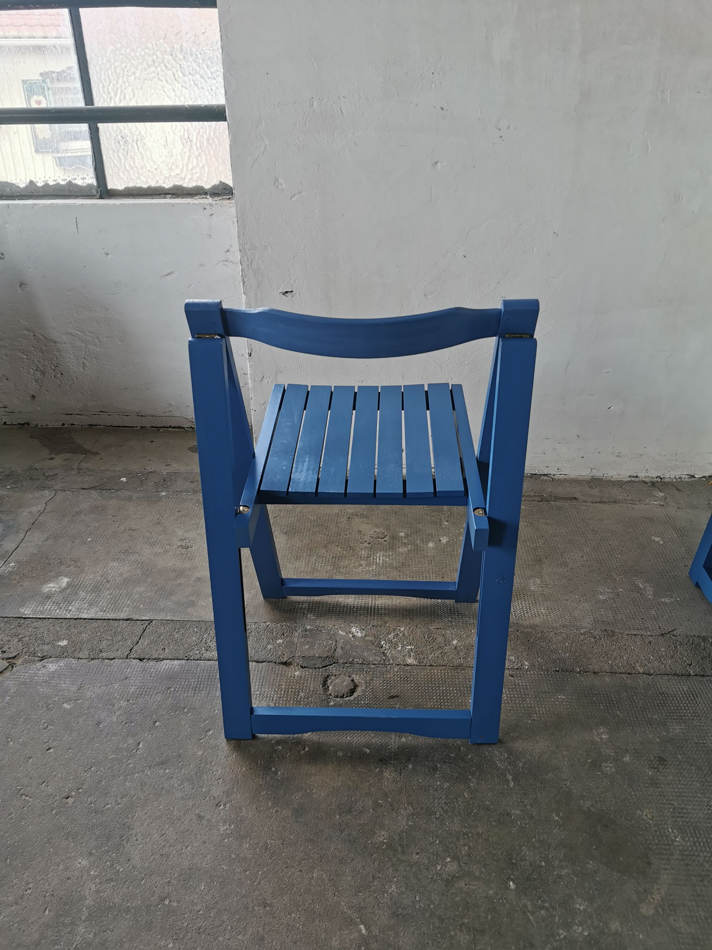 Set of 4 vintage folding chairs
