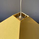 Suspension en tissu jaune 1990