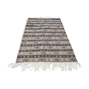 tapis gris rayé, tapis