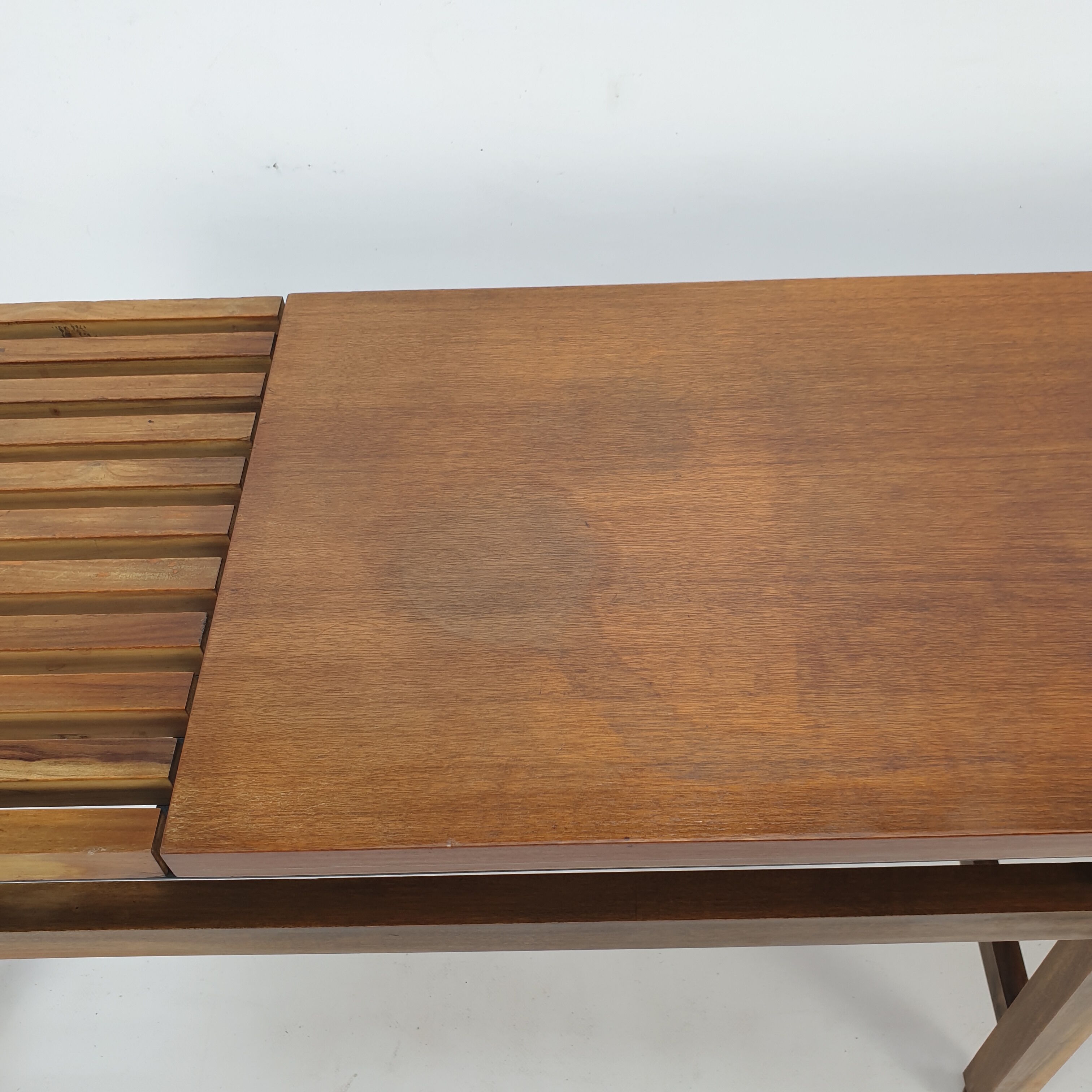 Bench in walnut and teak with brass feet, italy 1950s