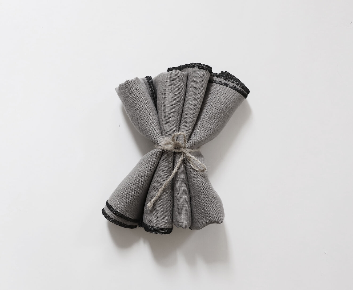 Lot of 4 towels in grey mouse linen