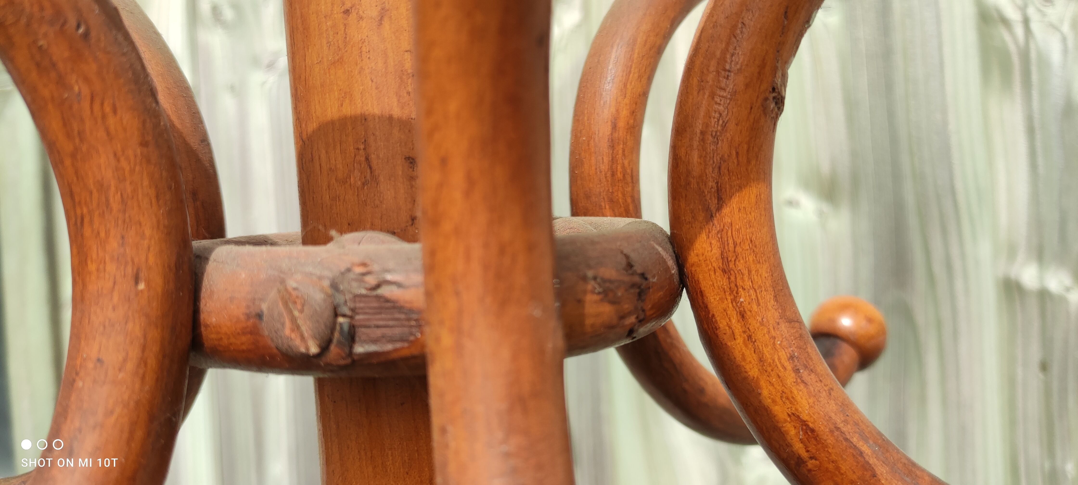 Ancien porte manteau perroquet