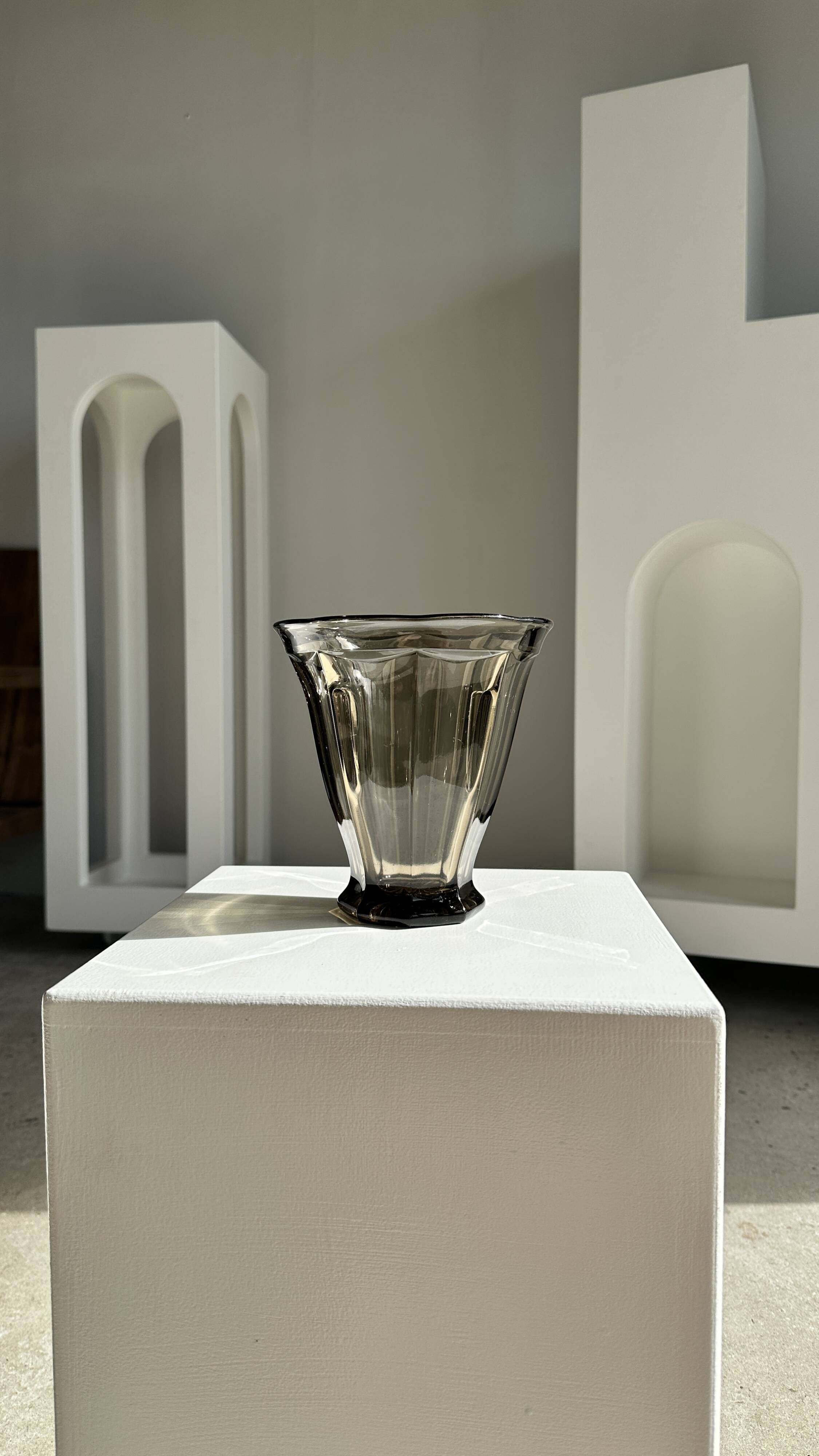Smoked molded glass vase H:17cm