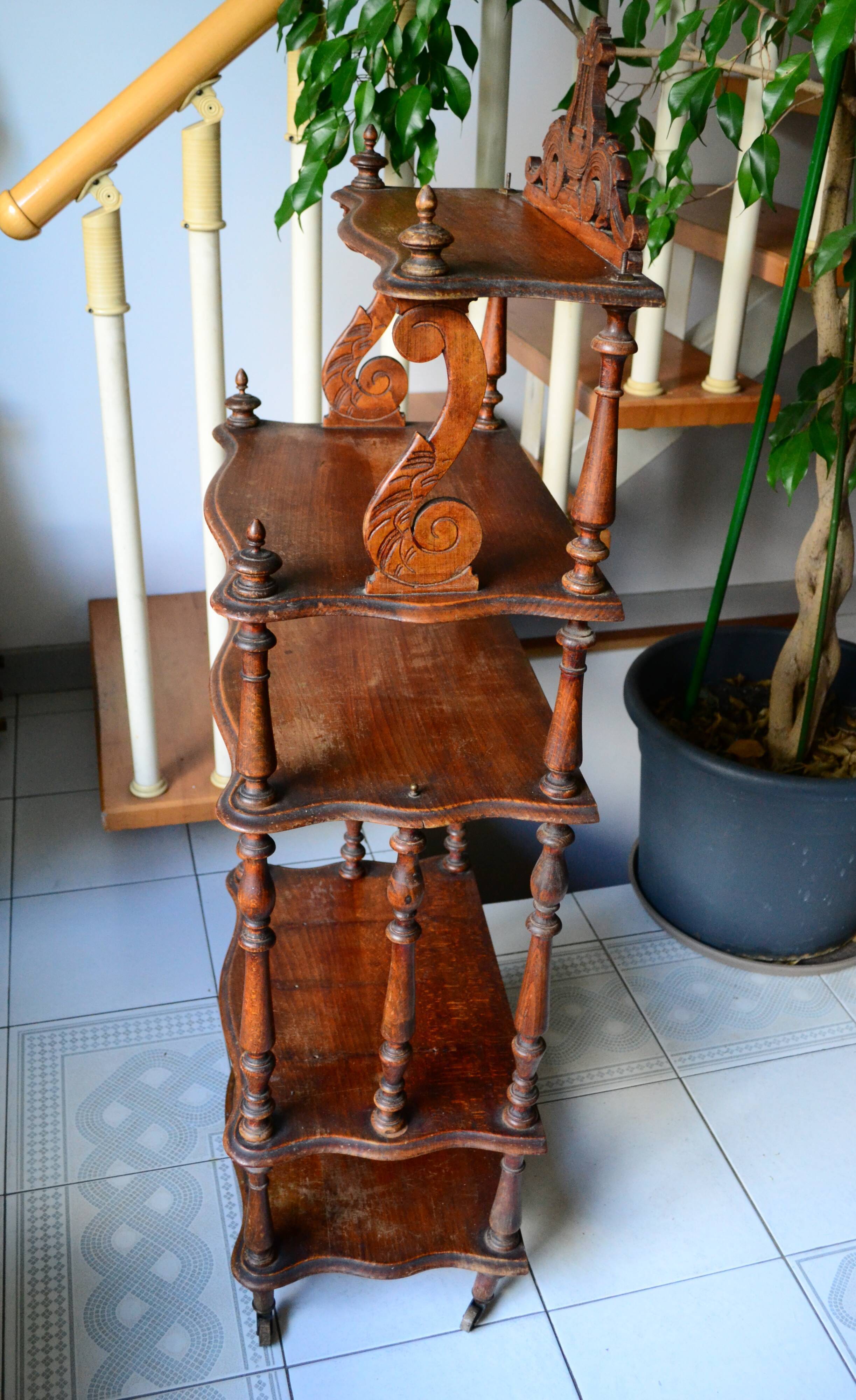 Wheels wood end bookcase