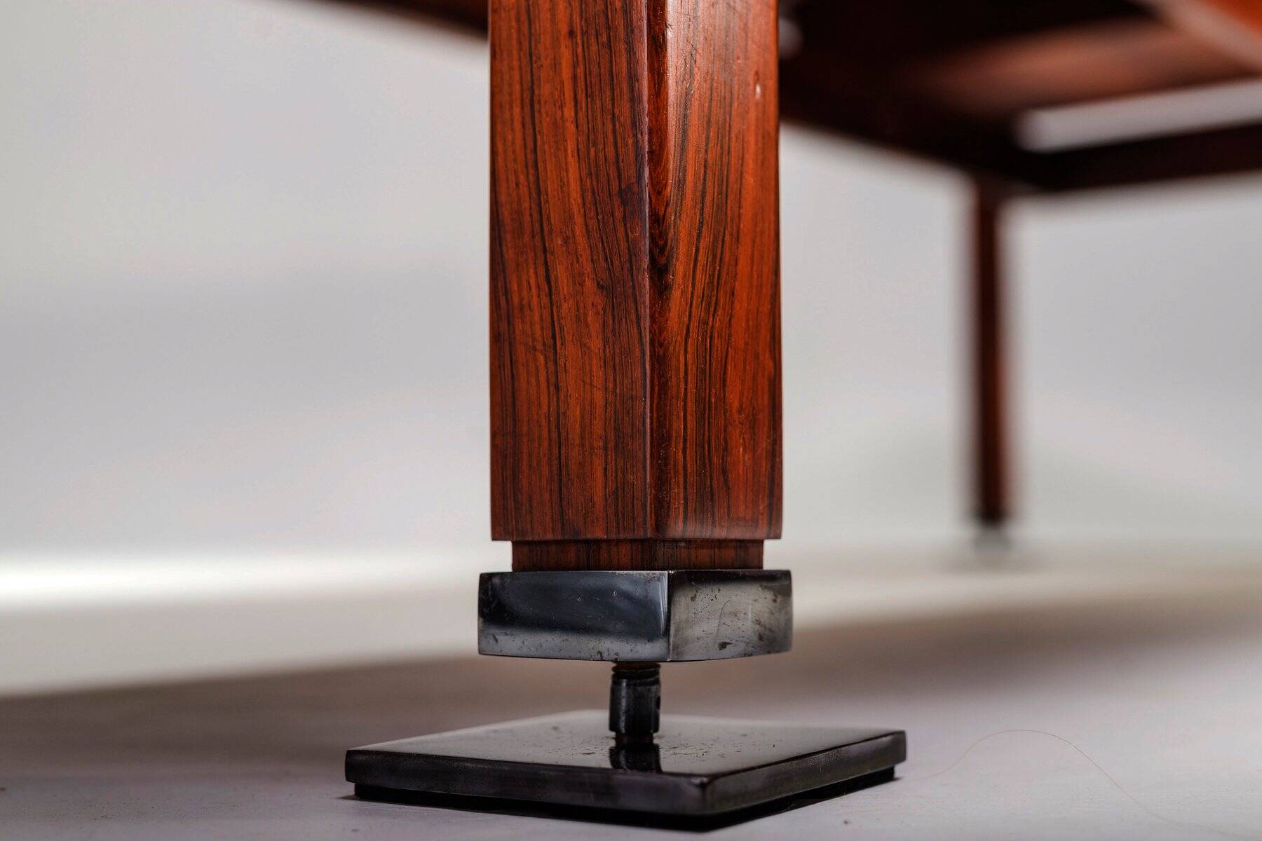 Itamaraty desk by Sergio Rodrigues for Oca, 1960s