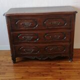 Oak chest of drawers