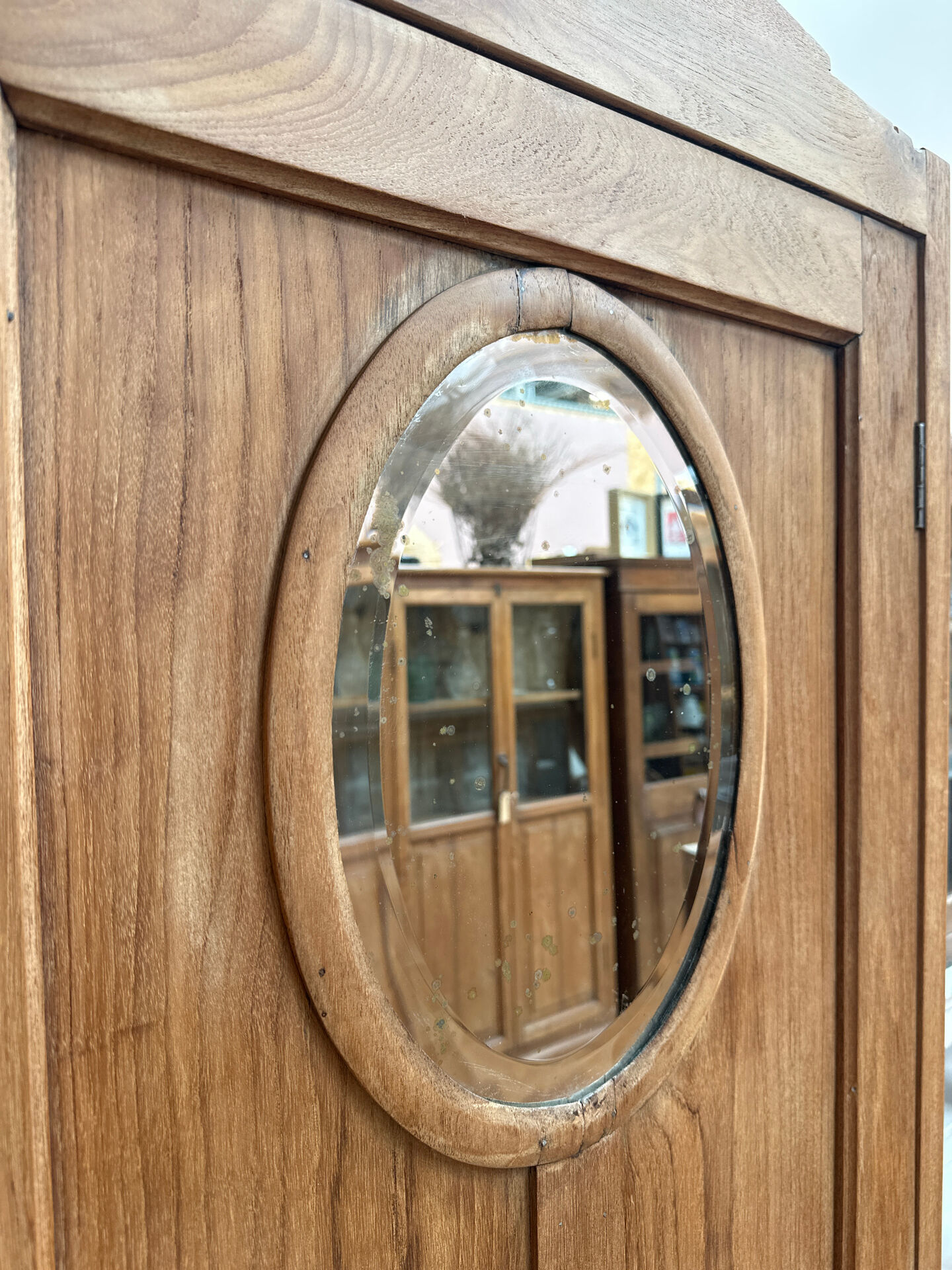 Petite armoire ancienne