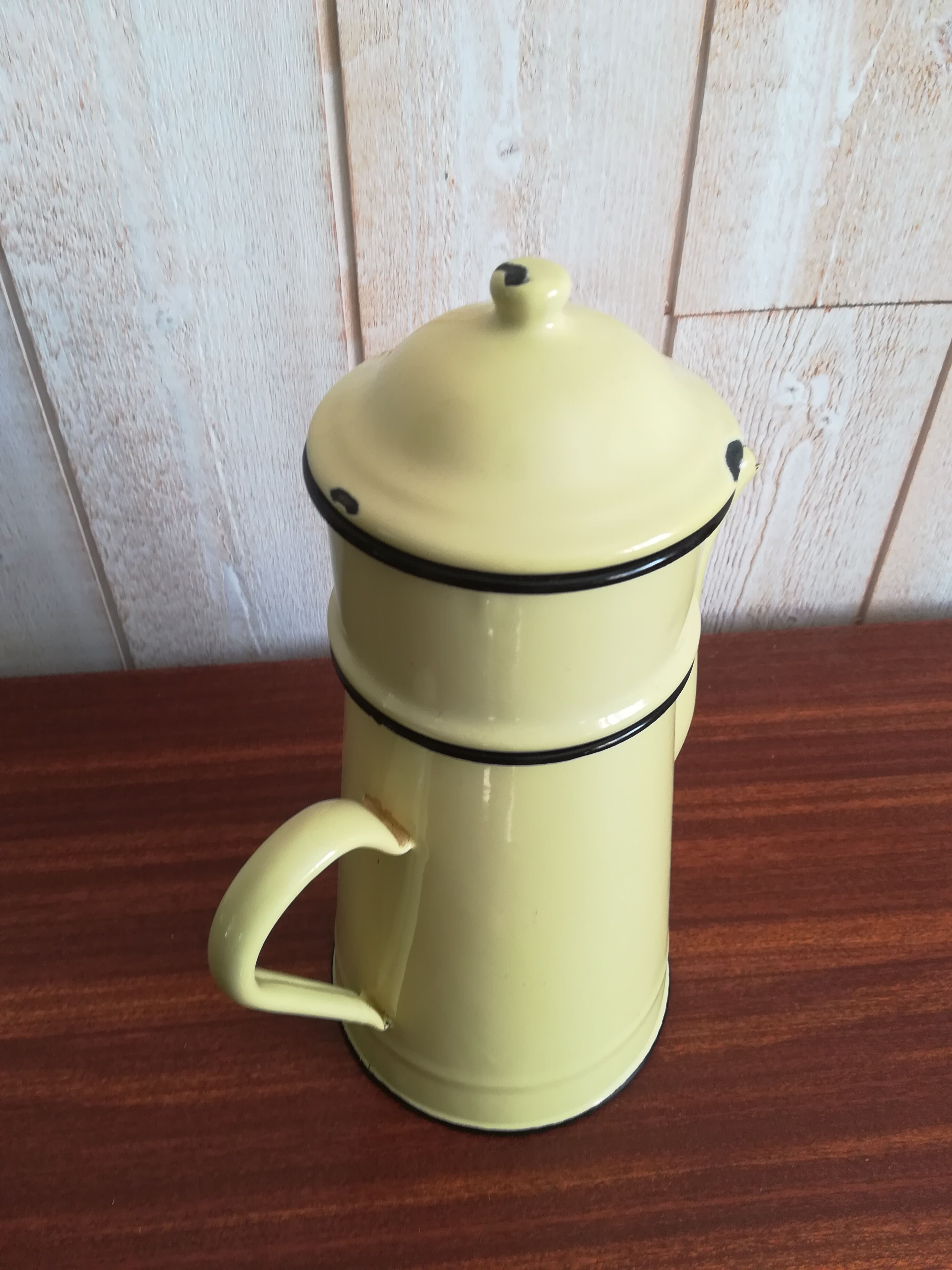 Yellow enamelled coffee maker