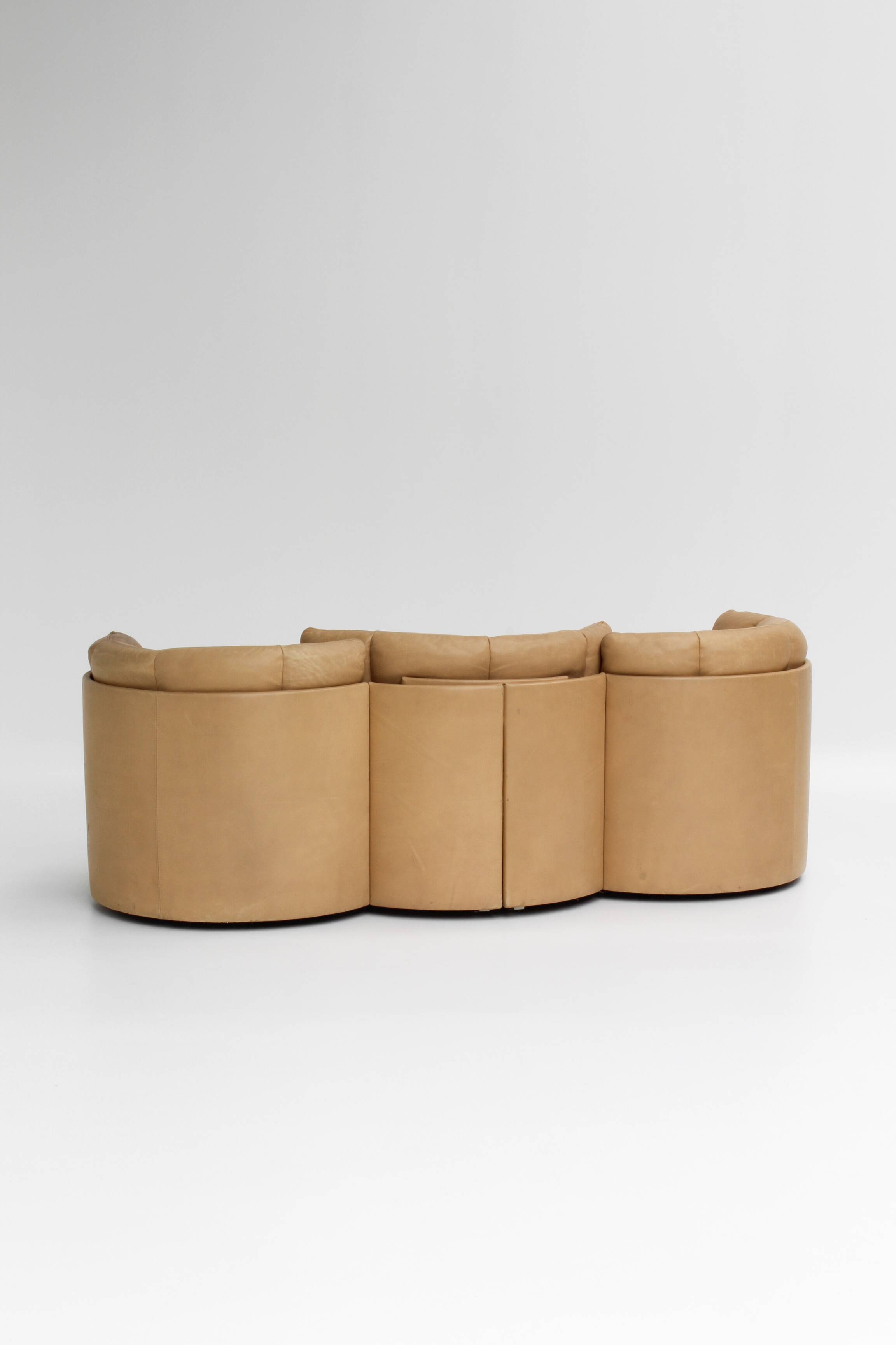 Vintage DS-800 “Biscuit” sofa by De Sede – beige leather 1970s