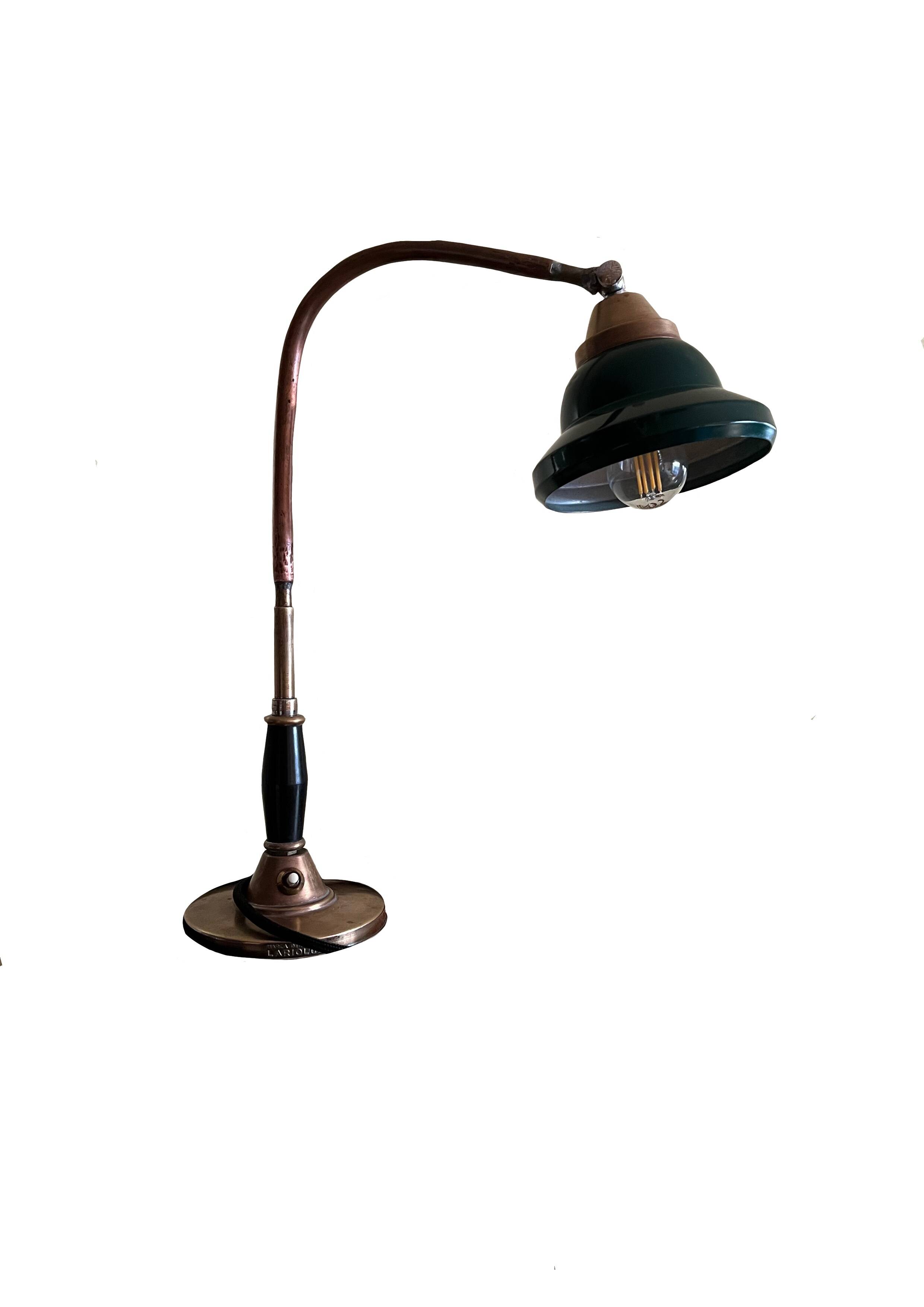 Lariolux ministerial lamp, 30s