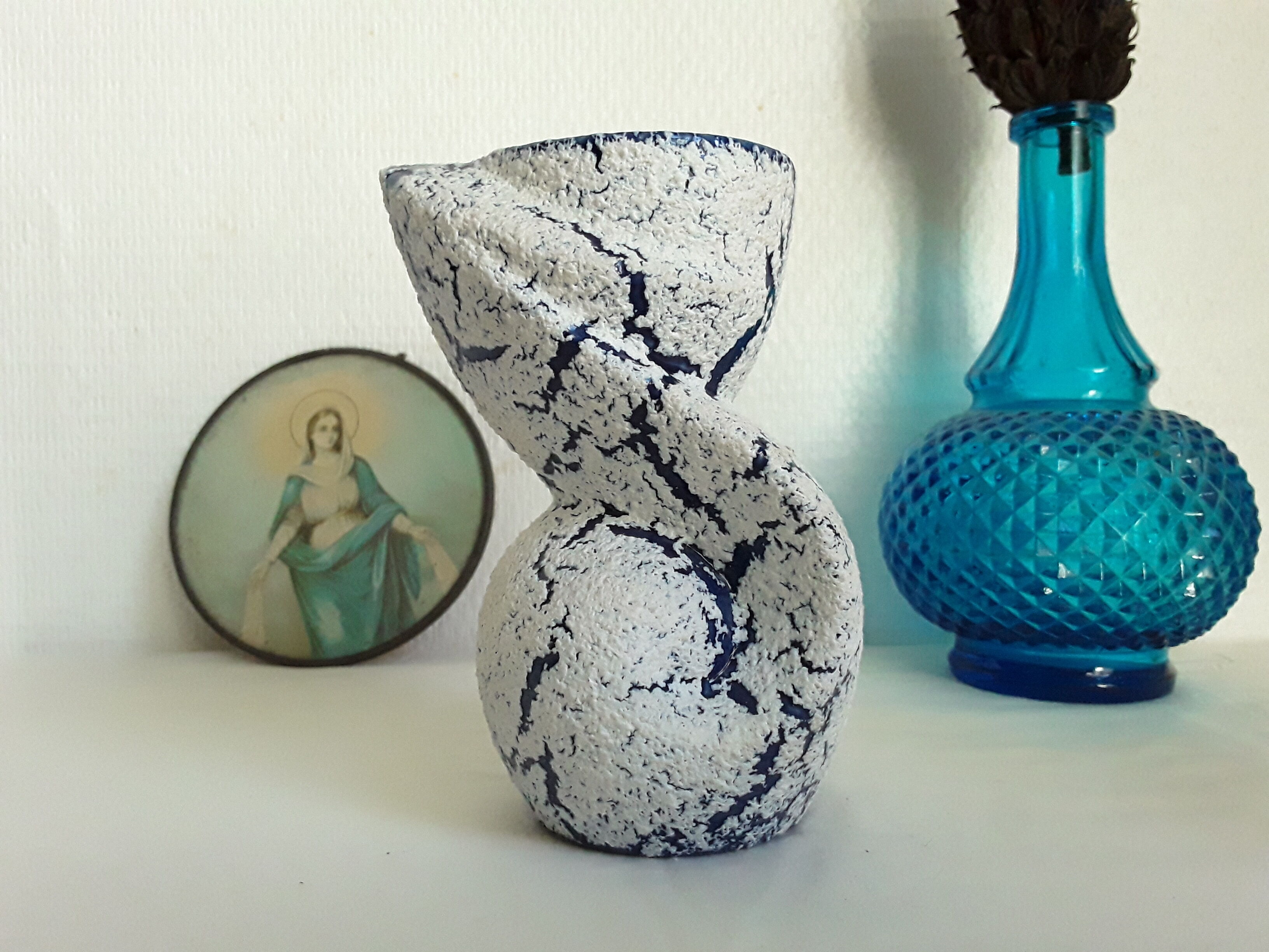 Vintage snowsandstone vase