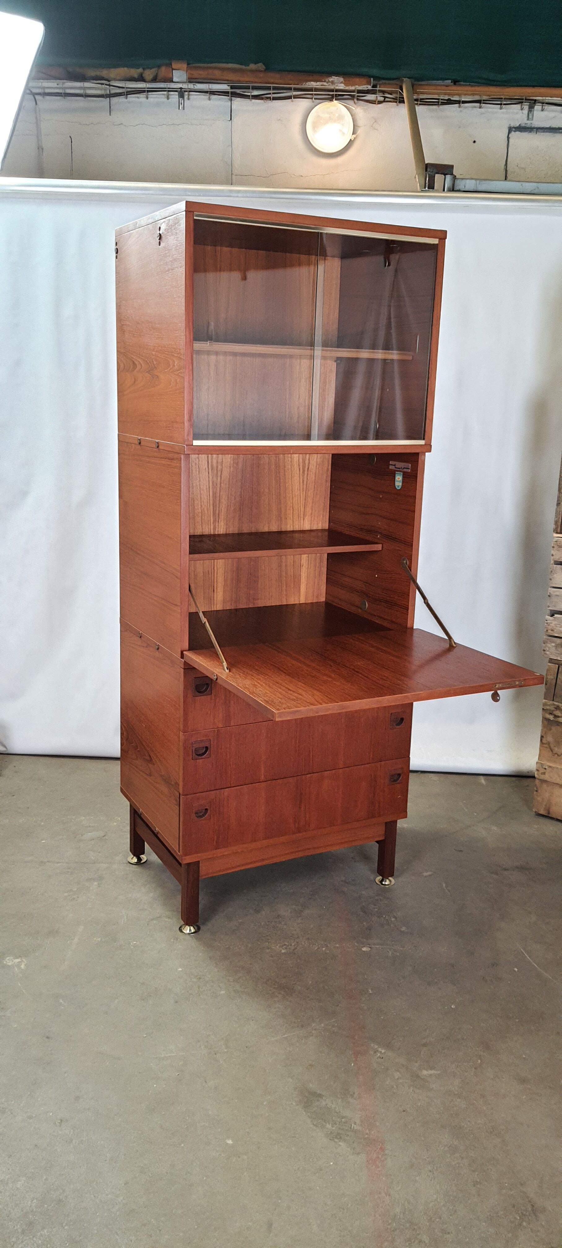 Secretary teak André Monpoix 60s