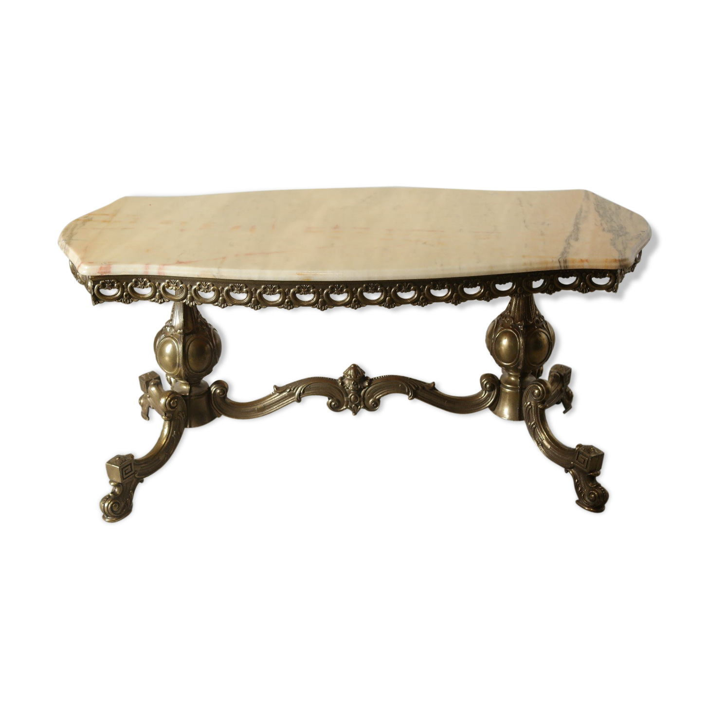 Coffee table in brass and onyx