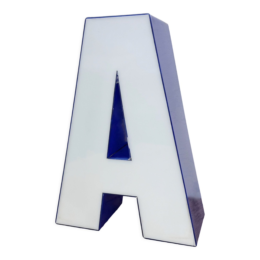 Lettre En Bois Illuminée M Avec 9 LED - Décoration Lumineuse 16 Cm