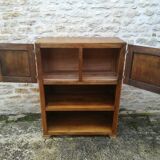Two-door shelf buffet