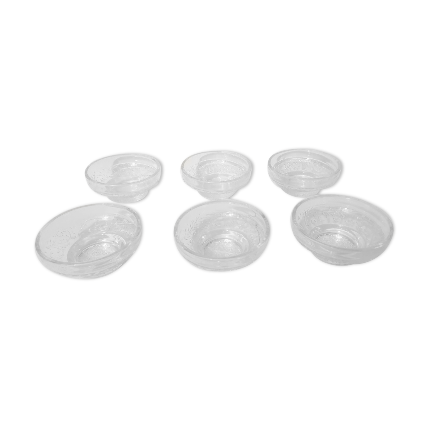 6 moulded glass ramequins