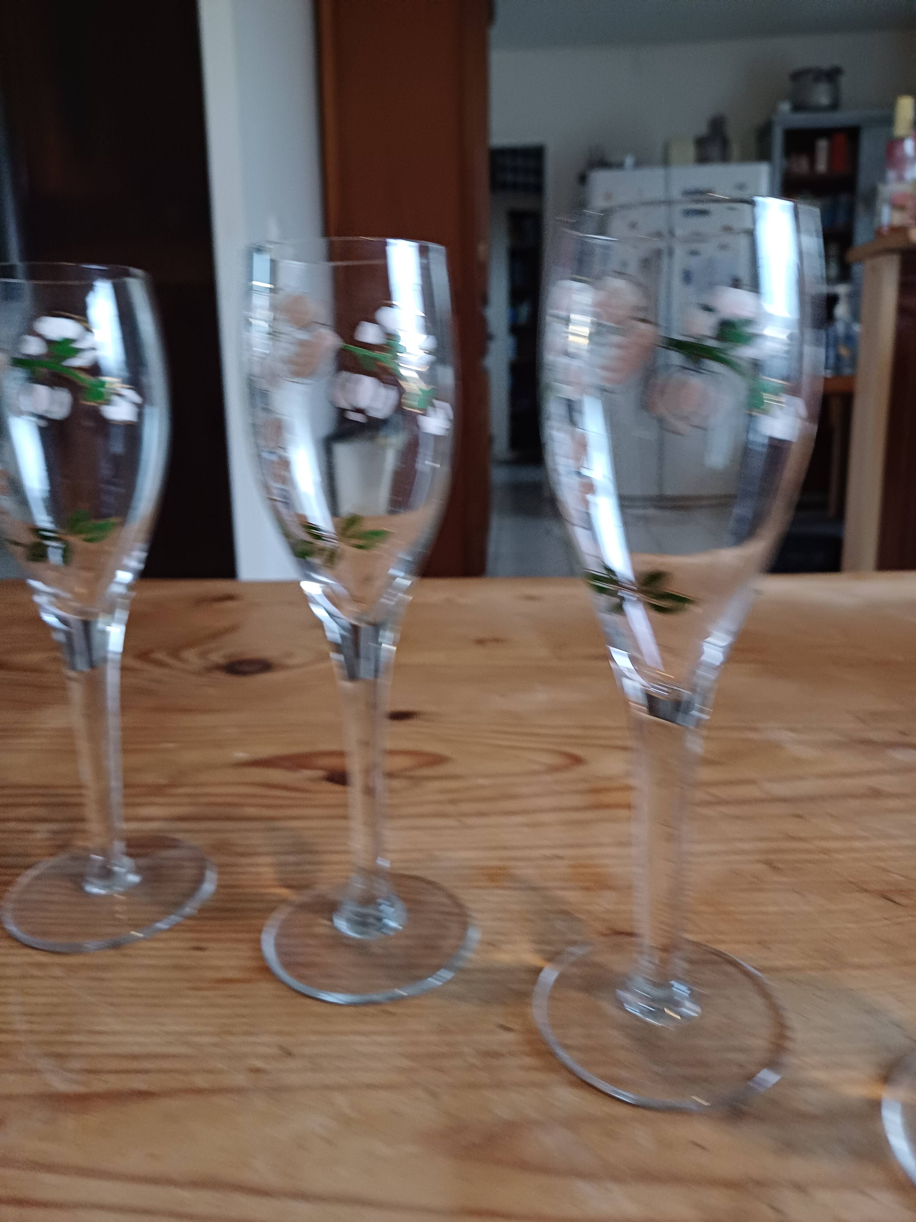 8 perrier jouet crystal champagne flutes