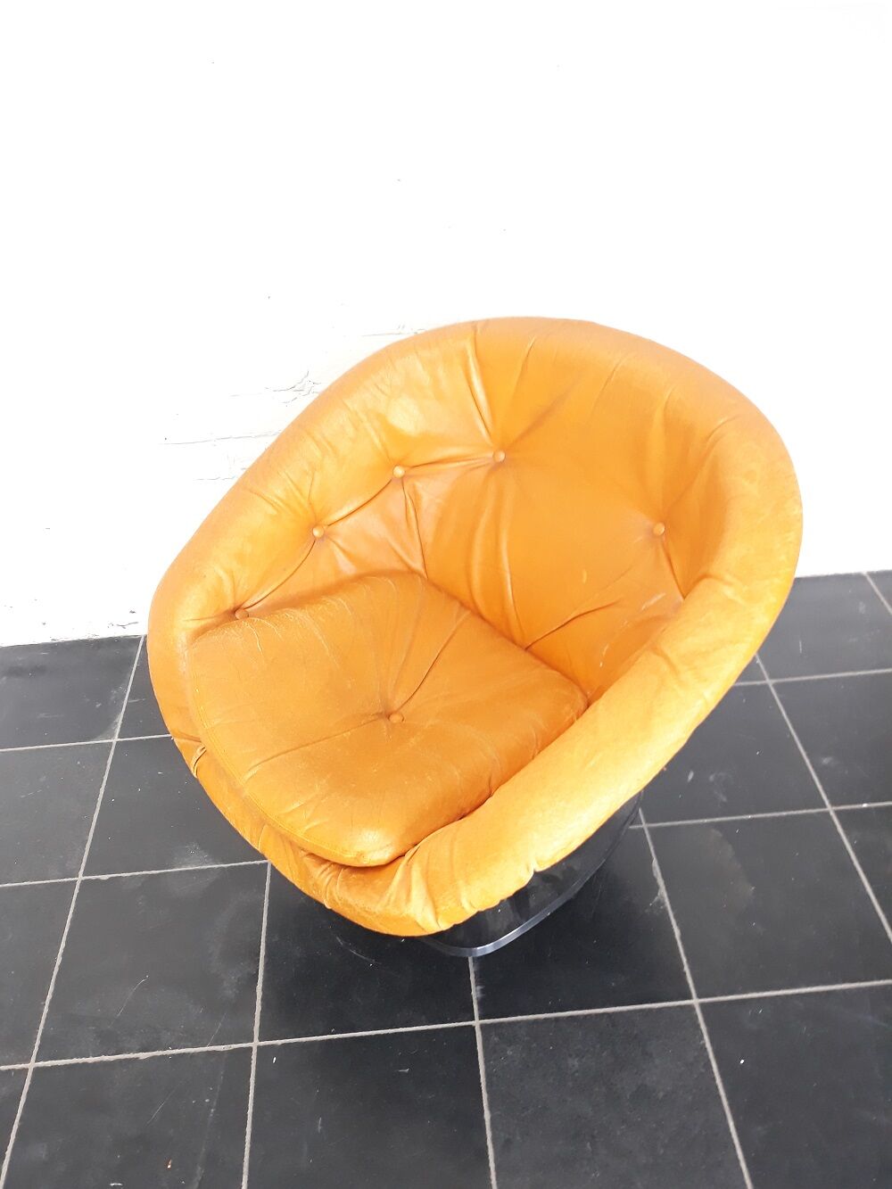 Space age lounge chair by Raphael Raffel