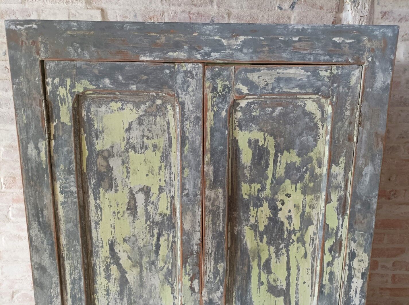 Armoire parisienne