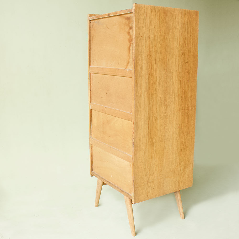 Chiffonier feet compass