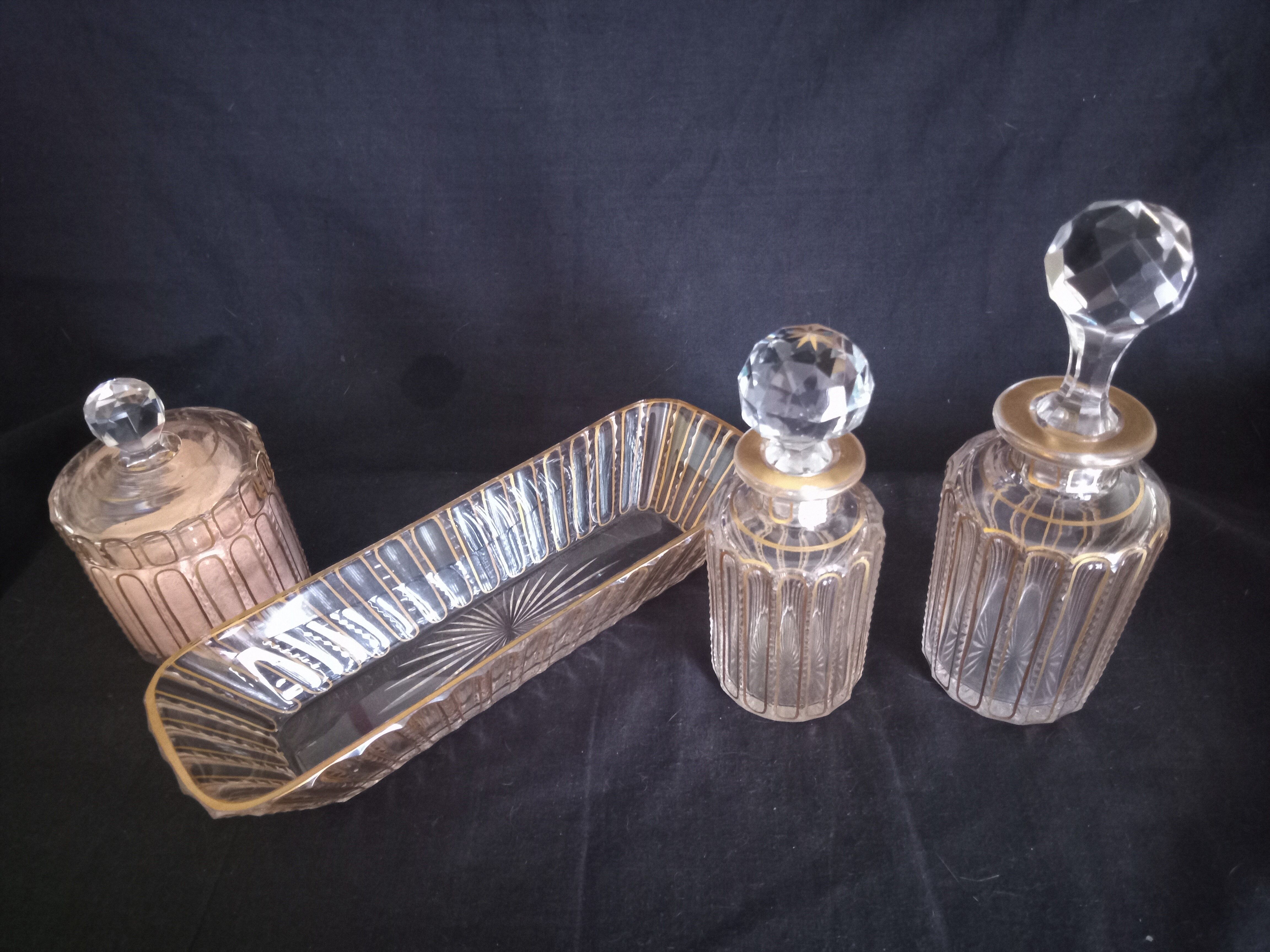 Ensemble de toilette en cristal de Baccarat modèle cannelures (avant 1936)