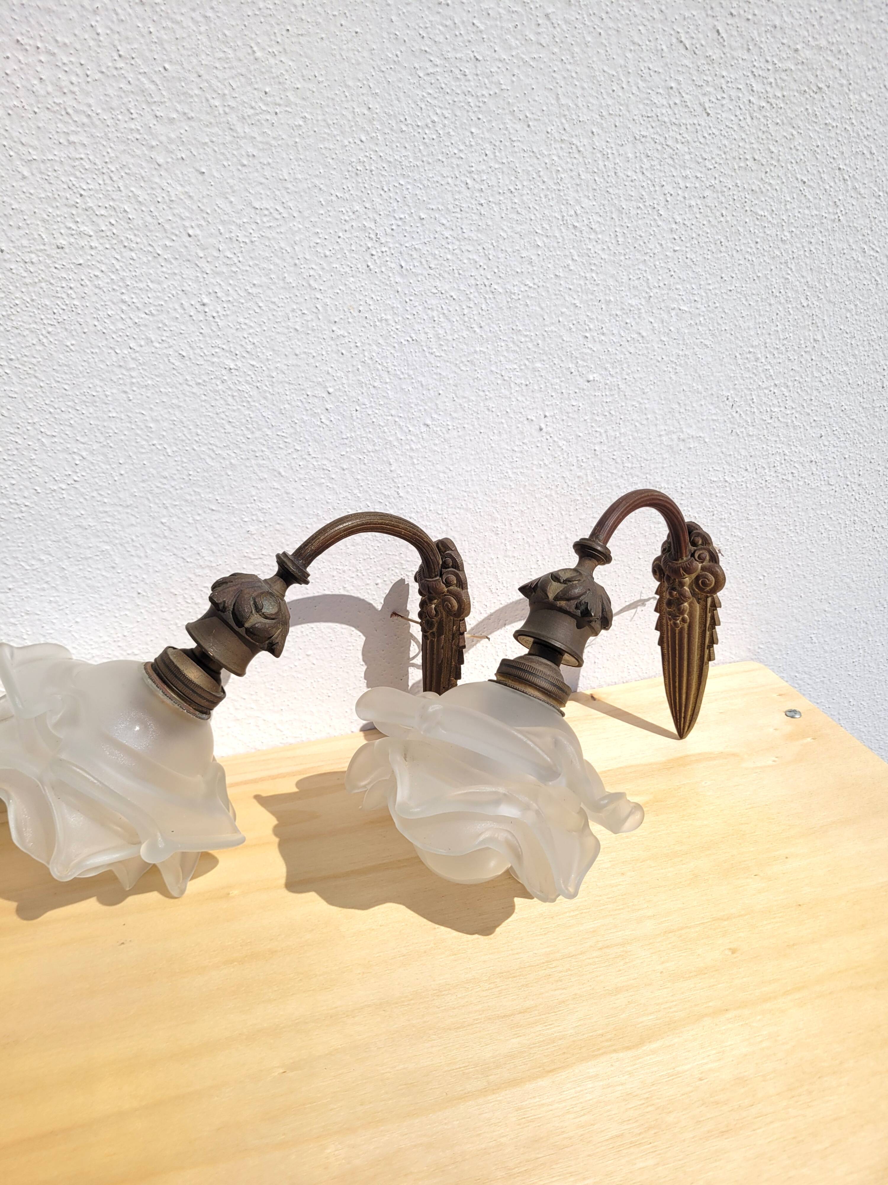 Paire d'appliques anciennes dorées