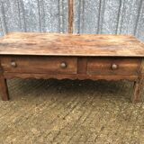 Old coffee table from the Guérandais region in solid oak with 2 front drawers