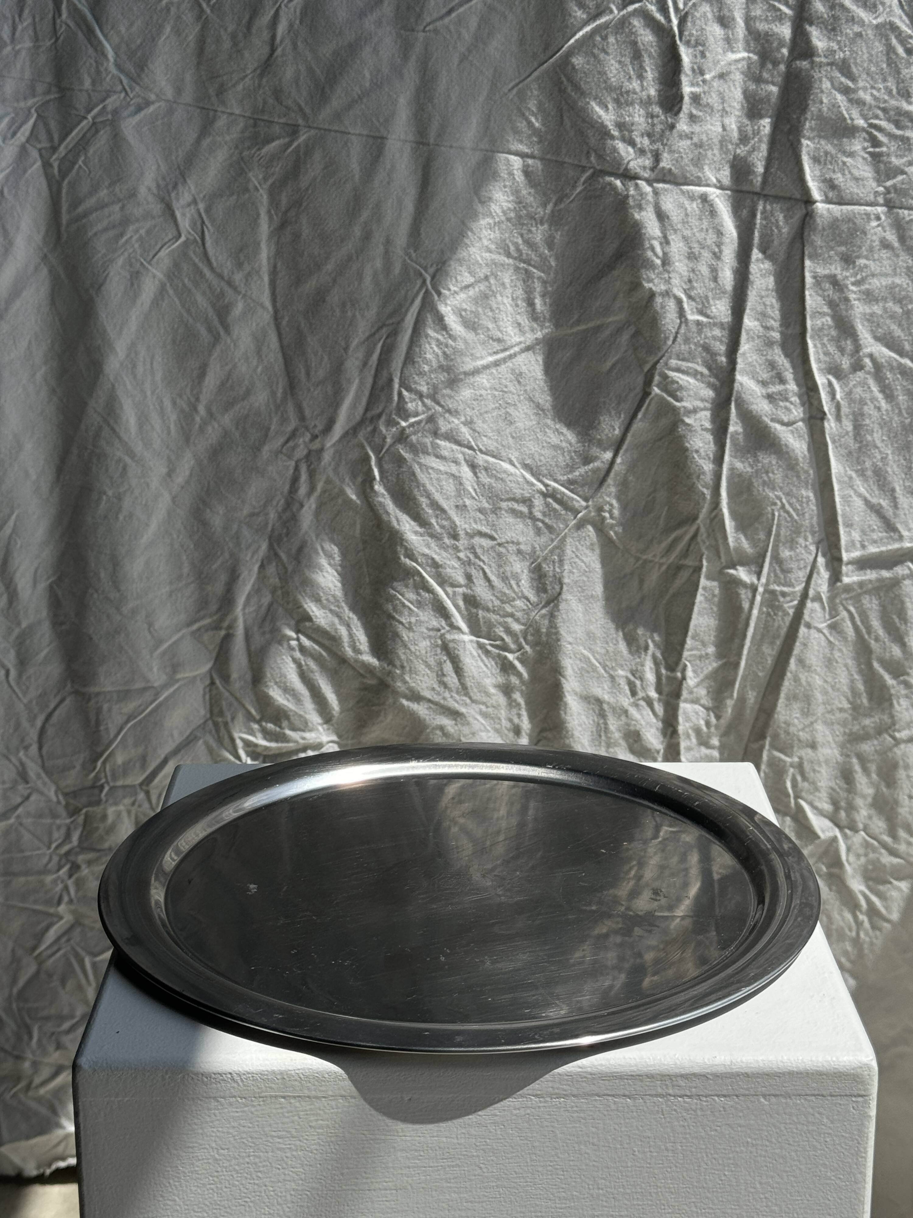 Avon Blason metal tray 1886 - 1976