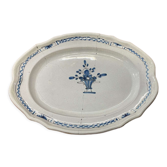 Plat du XIXème en faience "cul noir"