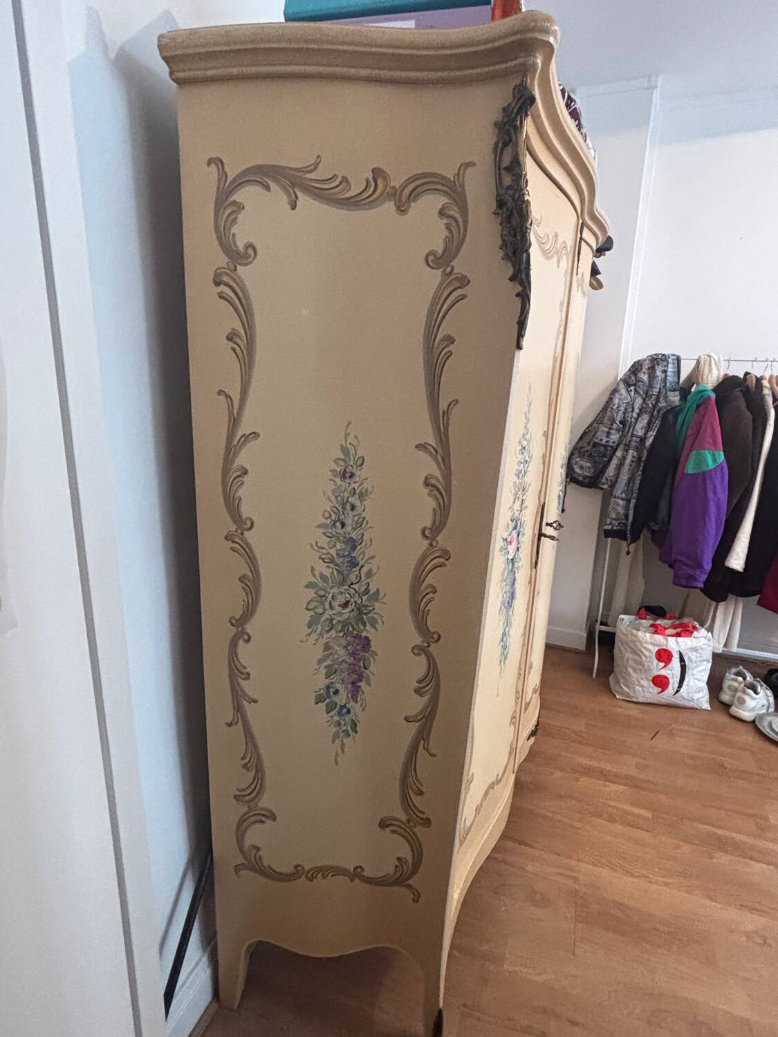 Vintage wardrobe / dressing room