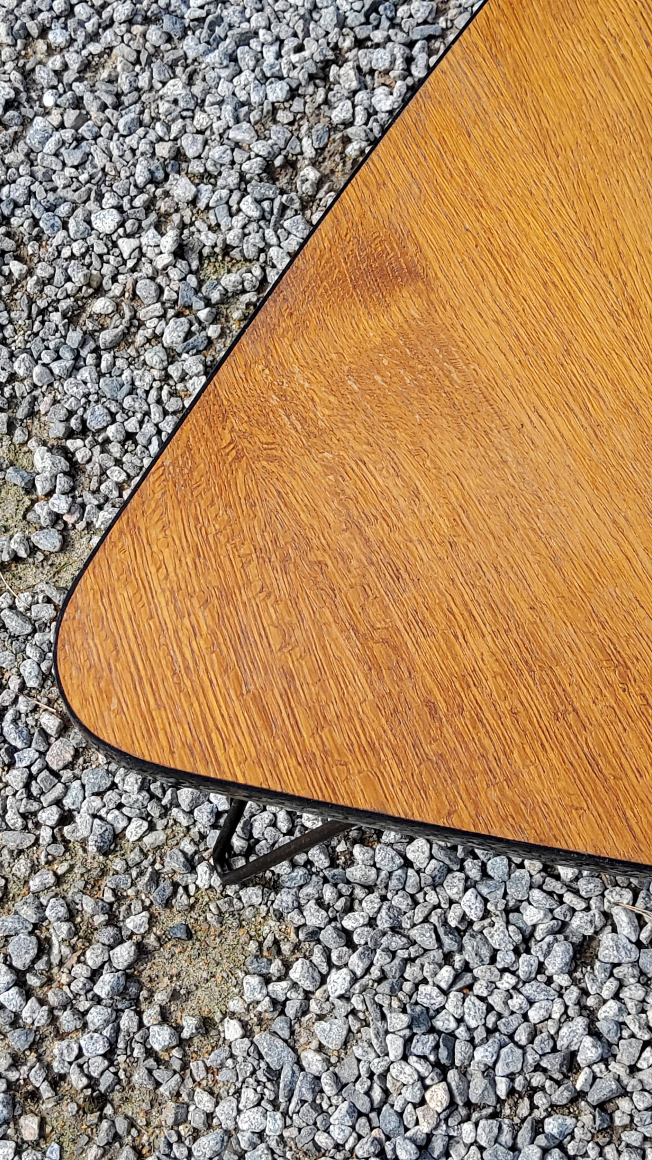 Triangle coffee table in golden blond oak base full iron of the 50s
