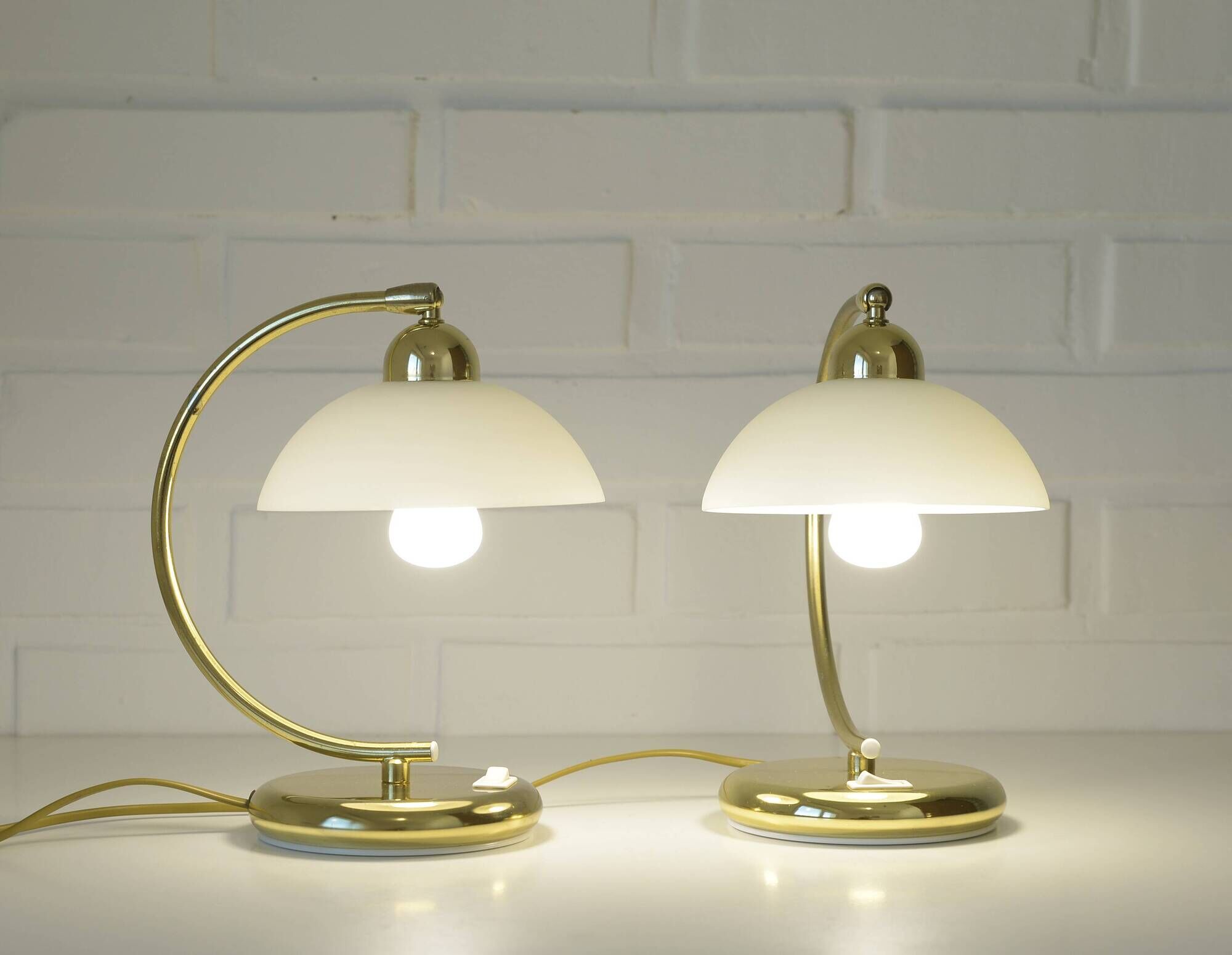 Pair of Vintage Elegant Desk Lamps Bedside Lamps Gold Metal and Glass