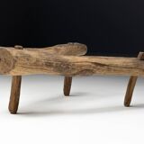 Tabouret tripode primitif Wabi Sabi, France, 18ème siècle