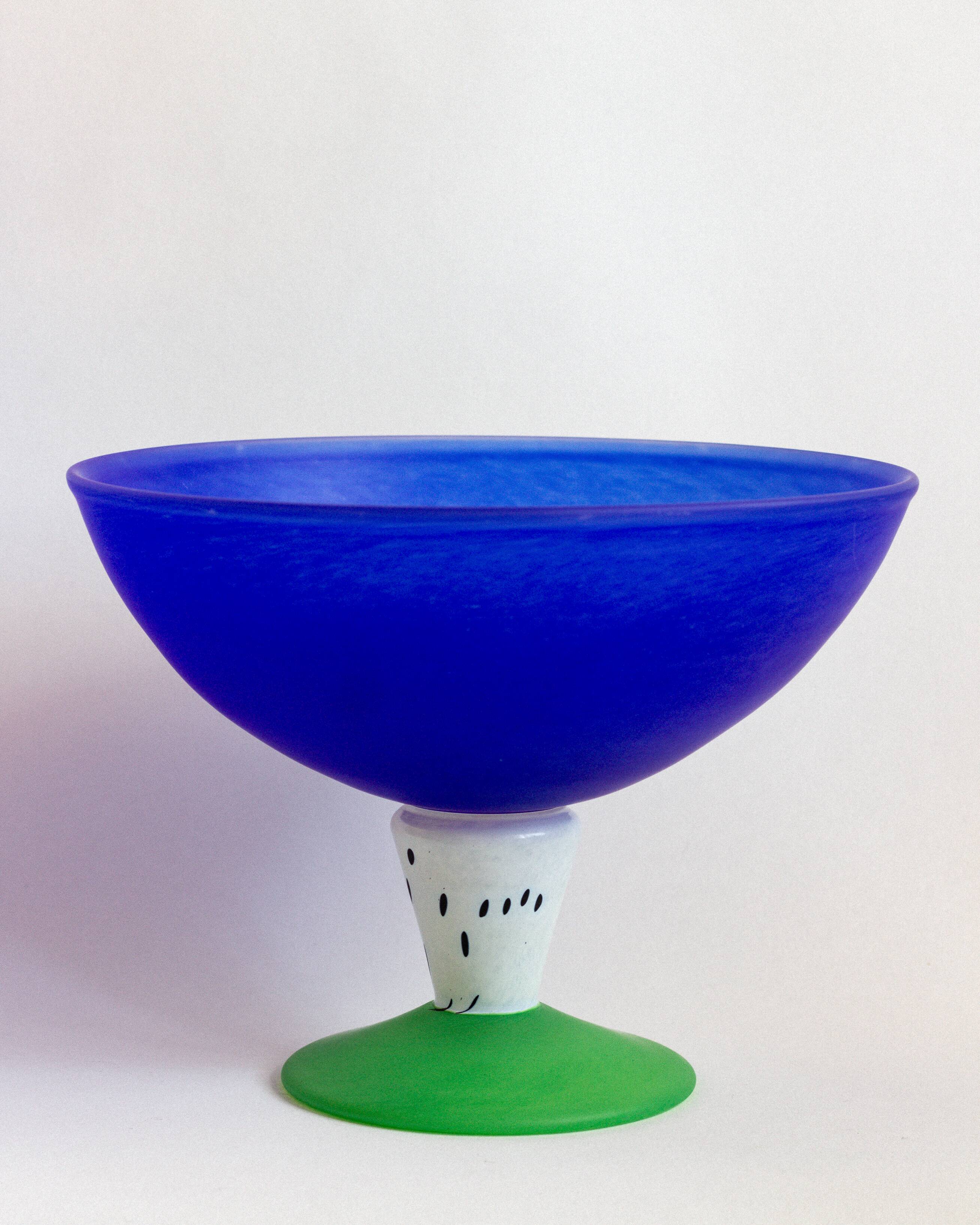 Fruit dish, fruit bowl, standing bowl, Gunnel Sahlin x Kosta Boda, Sweden