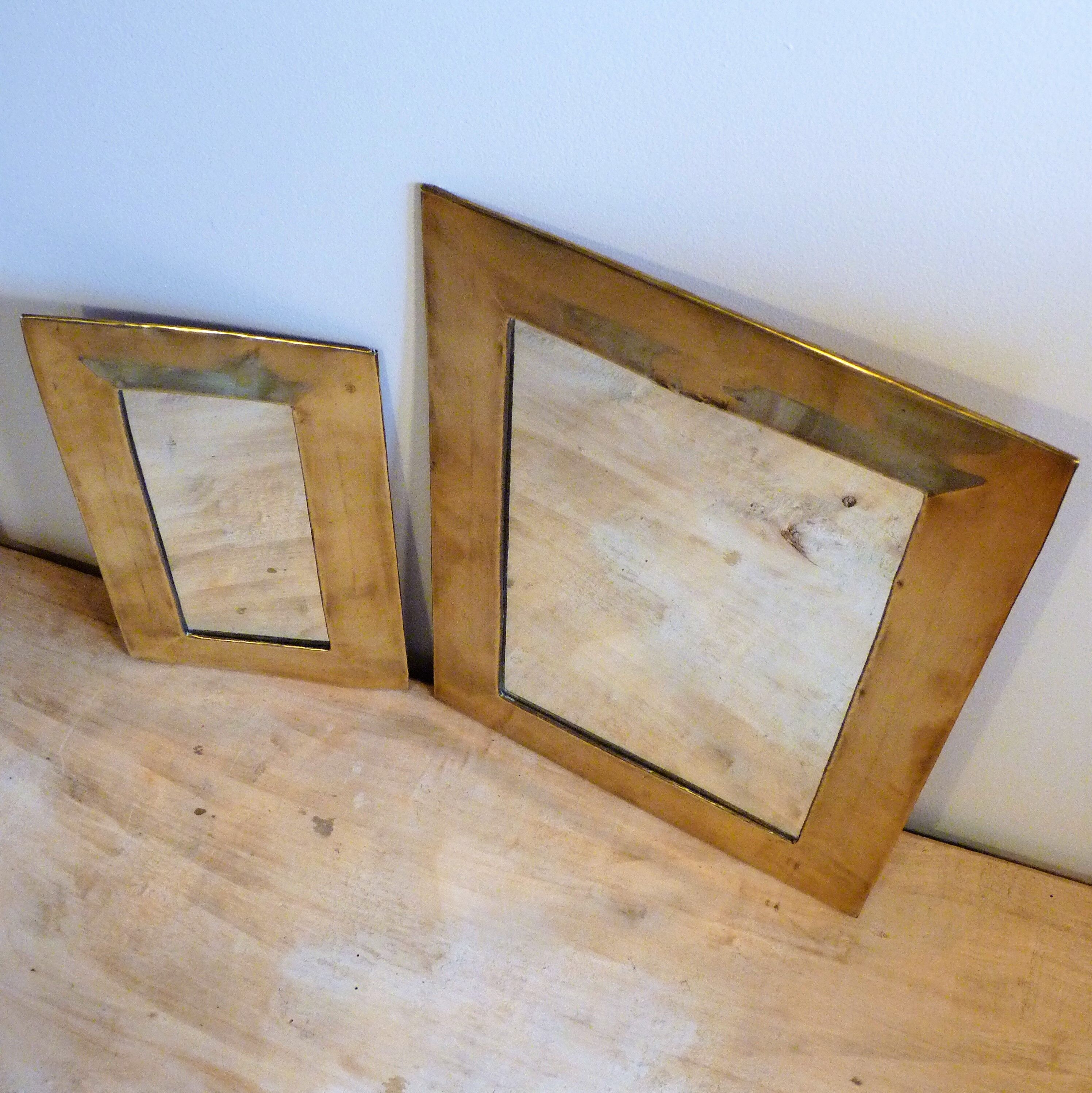 Miroir ancien doré ou laiton, style vintage et baroque