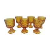 6 amber-footed glasses
