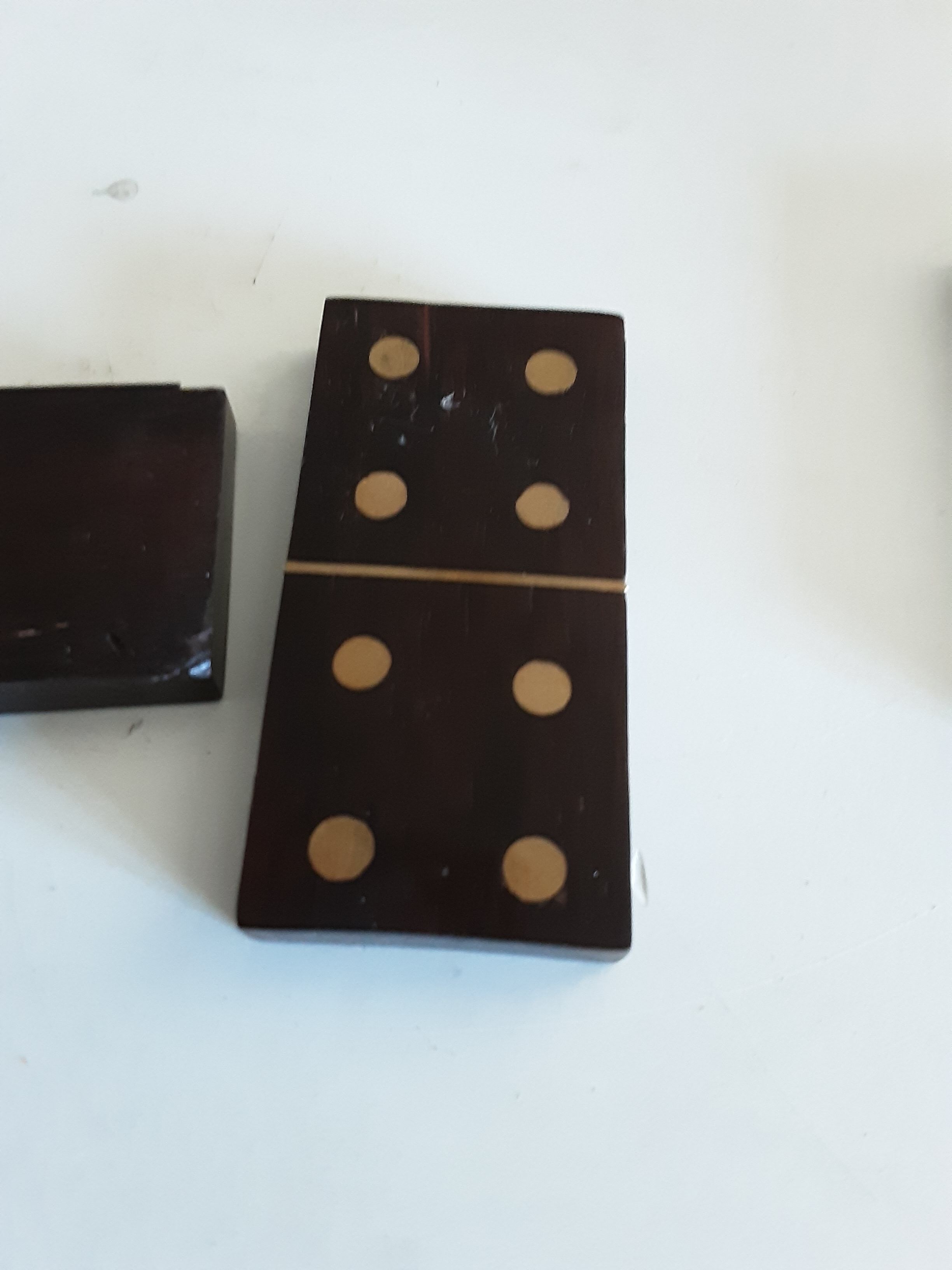 Box dominoes