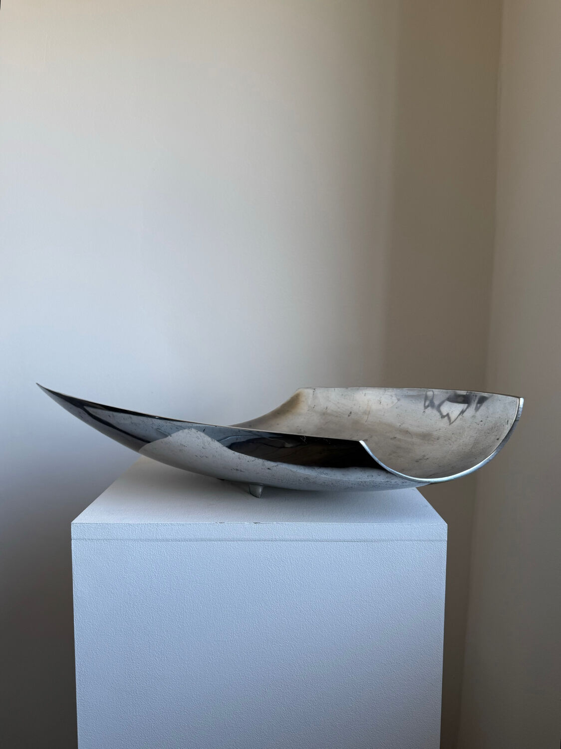 Vintage Modernist Large Aluminium Decoeative Bowl